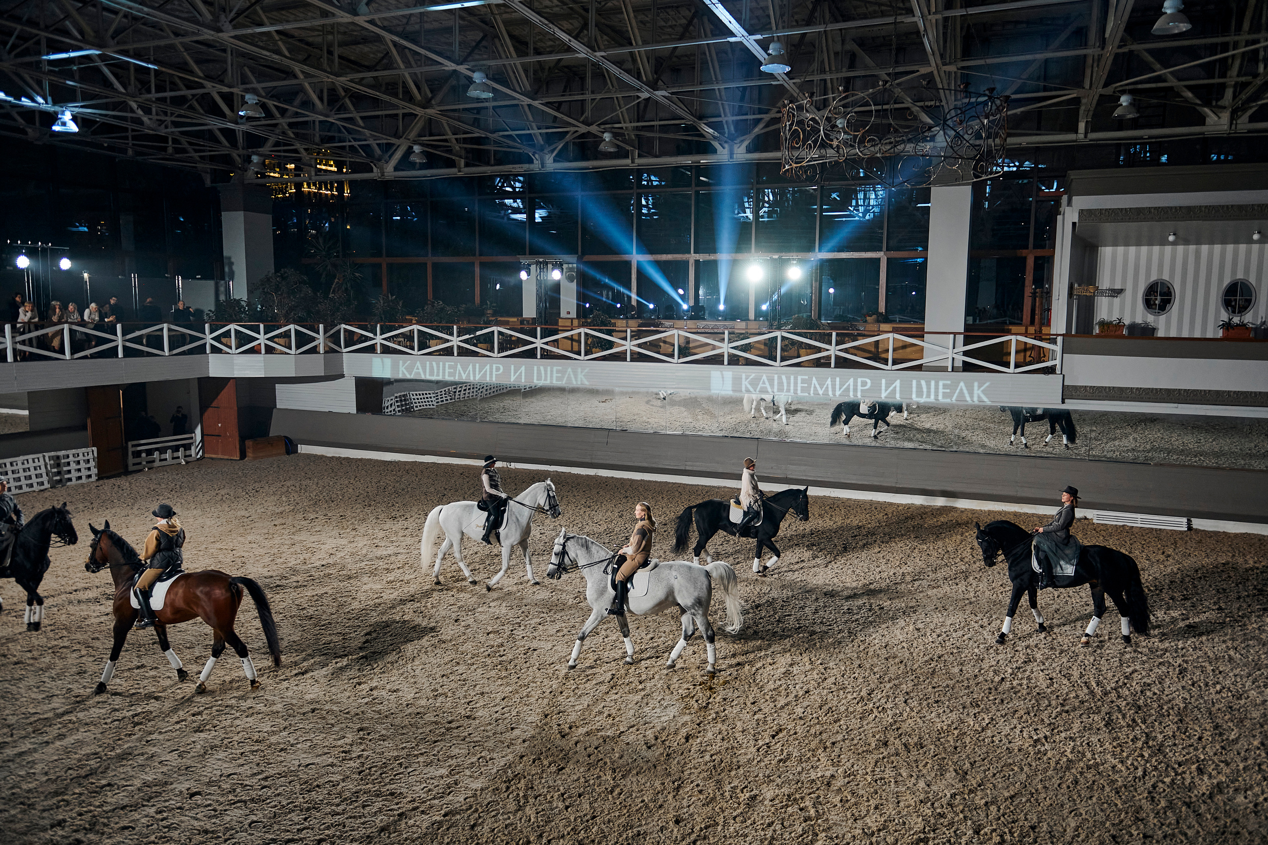 Модный показ «Кашемир и Шелк». Фотограф Постольник Дарья