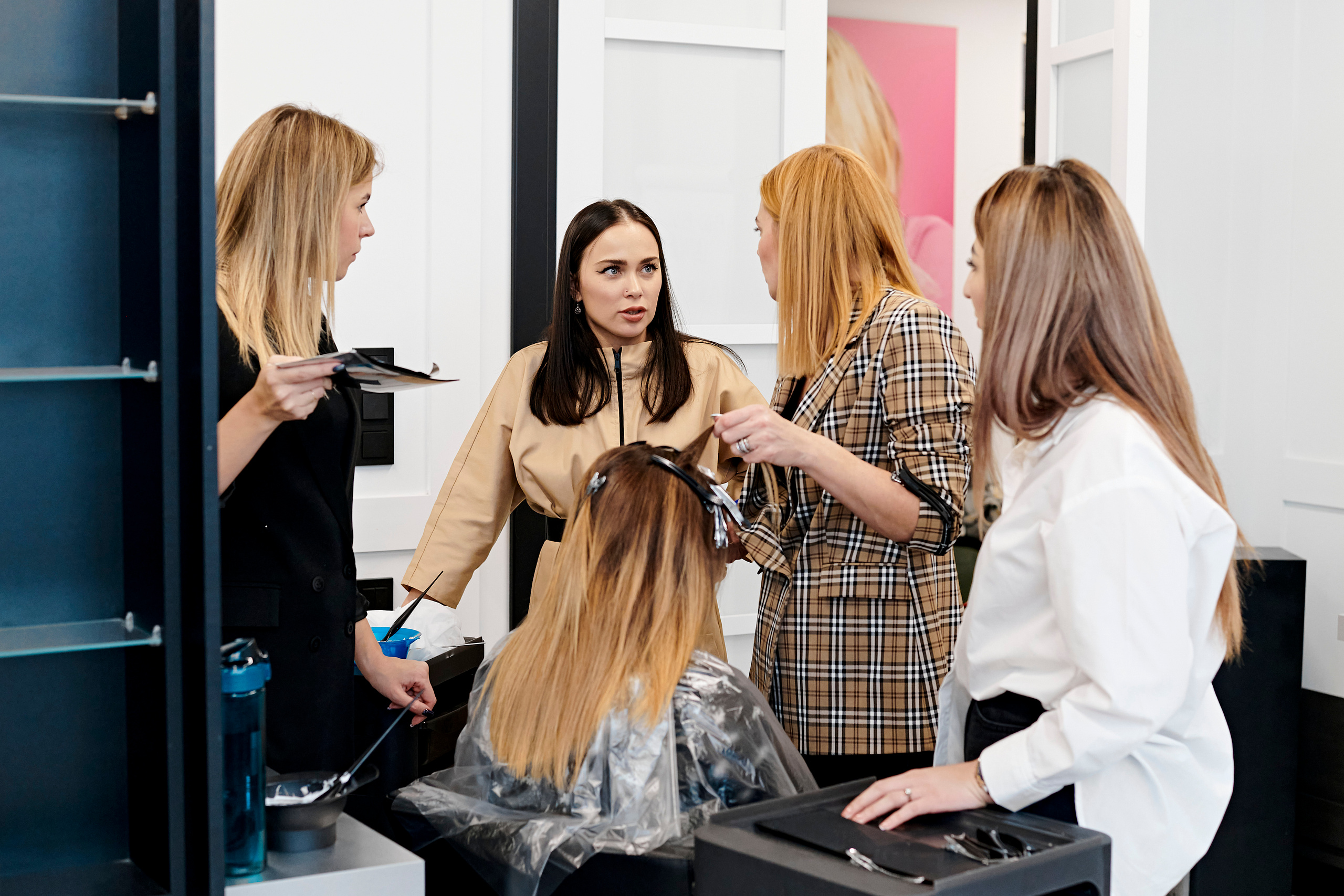 Мастер-класс по окрашиваниям и укладкам от Matrix. Фотограф Постольник Дарья