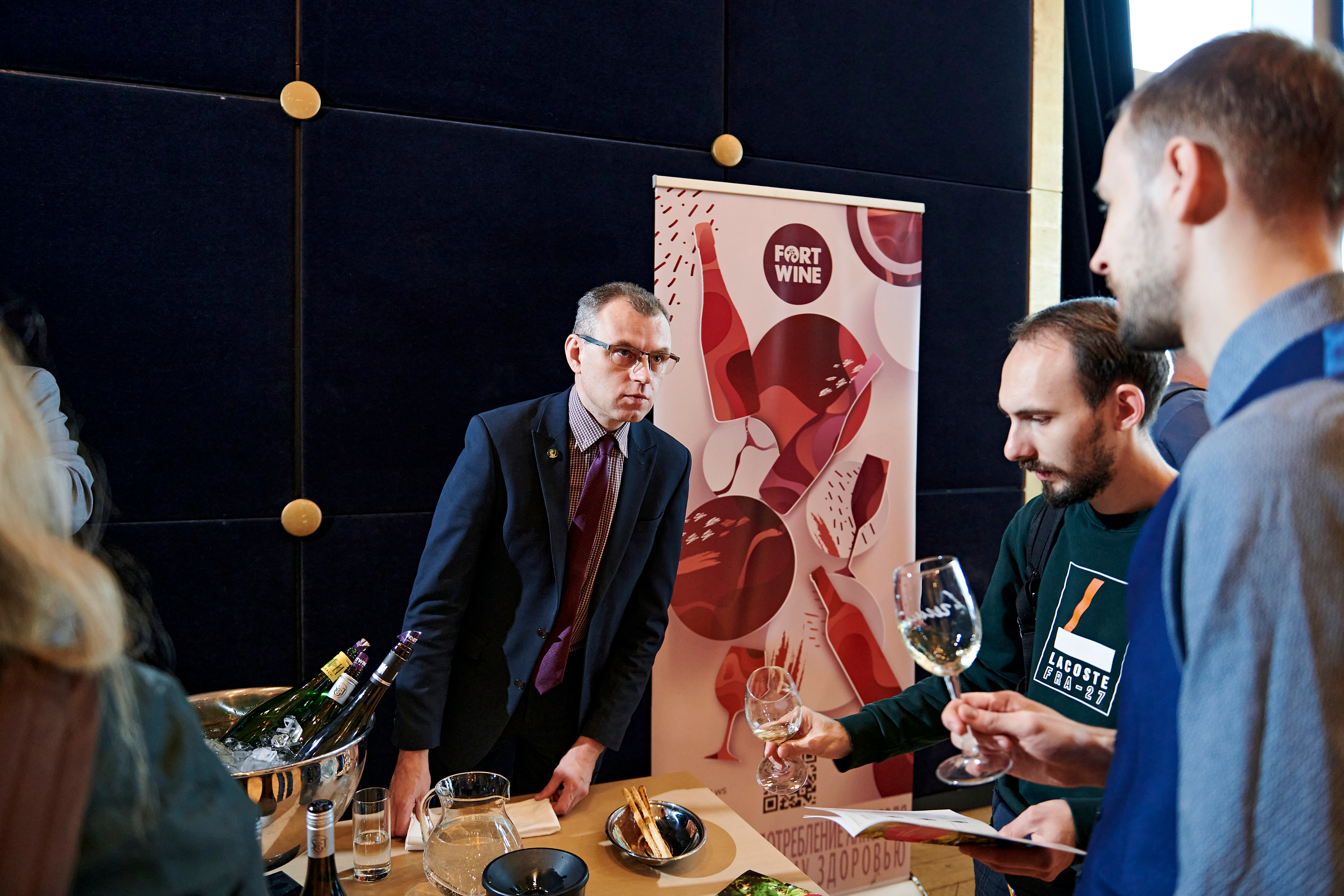 Винная дегустация для сомелье. Фотограф Постольник Дарья
