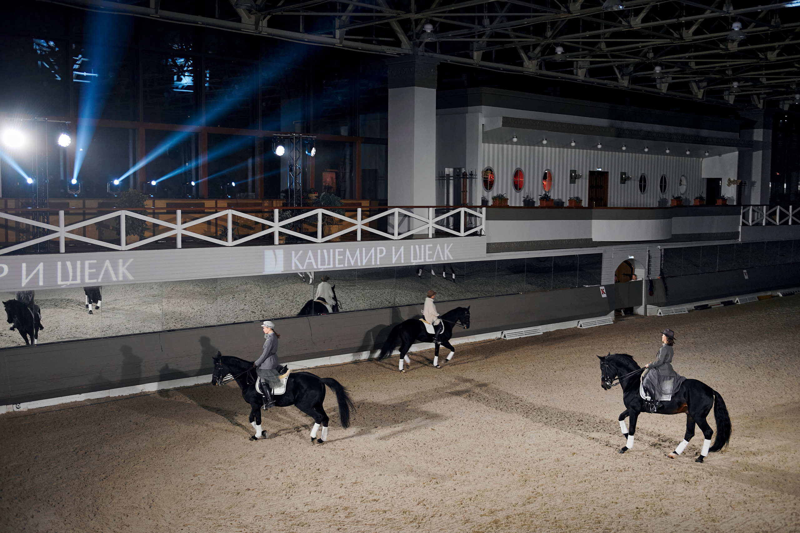 Модный показ «Кашемир и Шелк». Фотограф Постольник Дарья