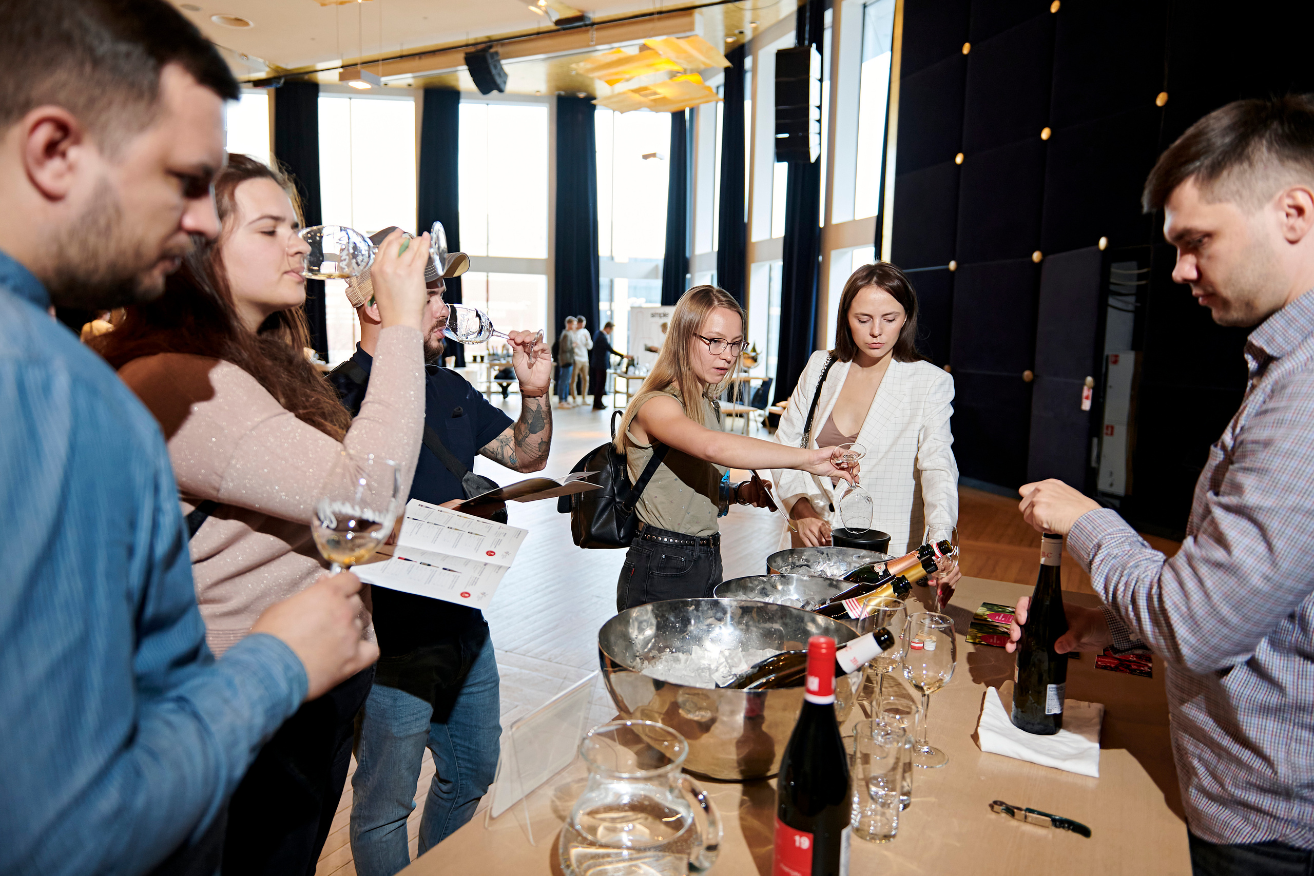 Винная дегустация для сомелье. Фотограф Постольник Дарья