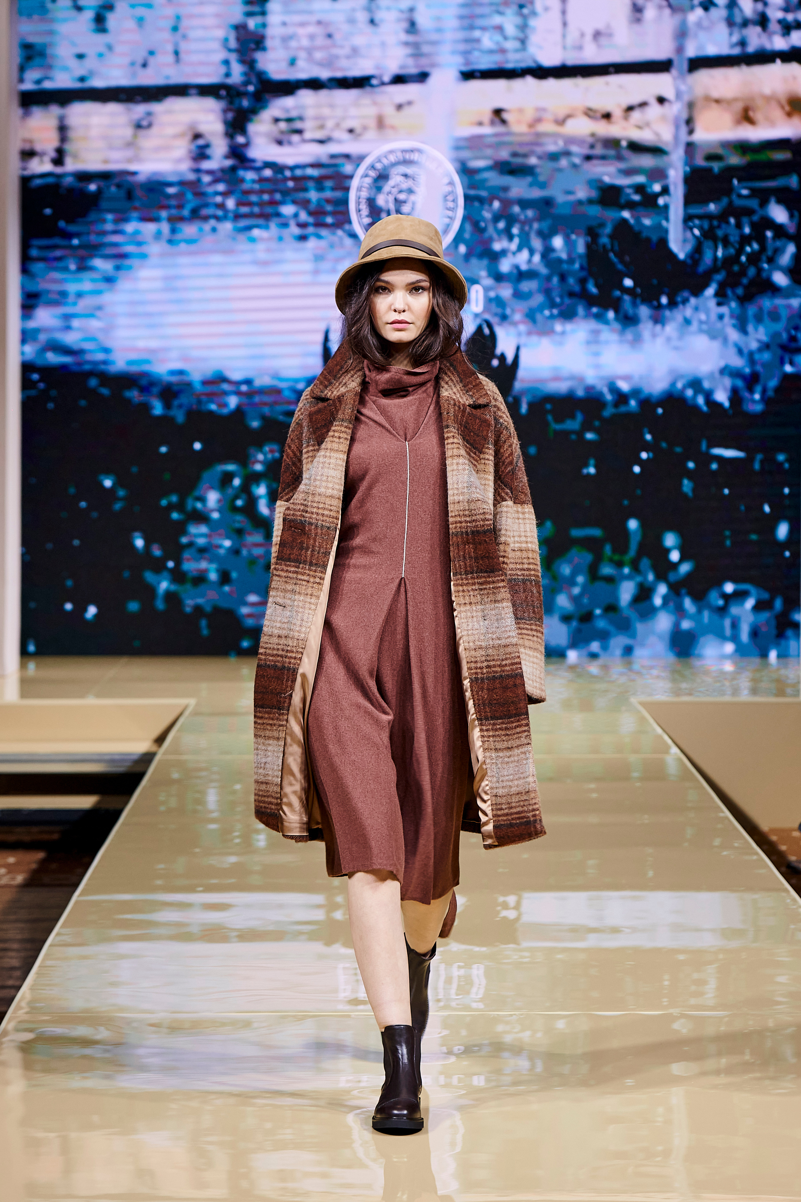 Модный показ «Кашемир и Шелк». Фотограф Постольник Дарья