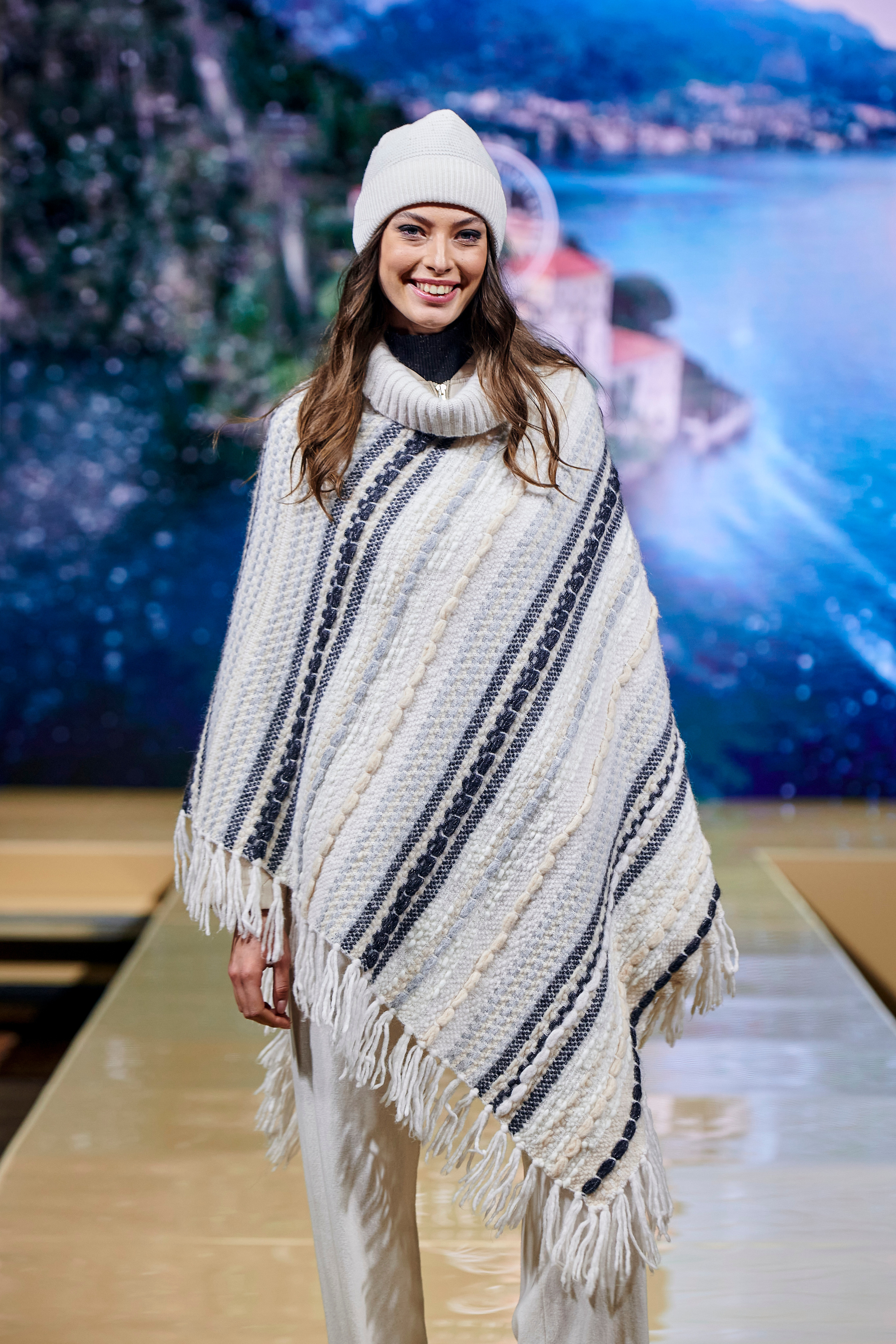 Модный показ «Кашемир и Шелк». Фотограф Постольник Дарья