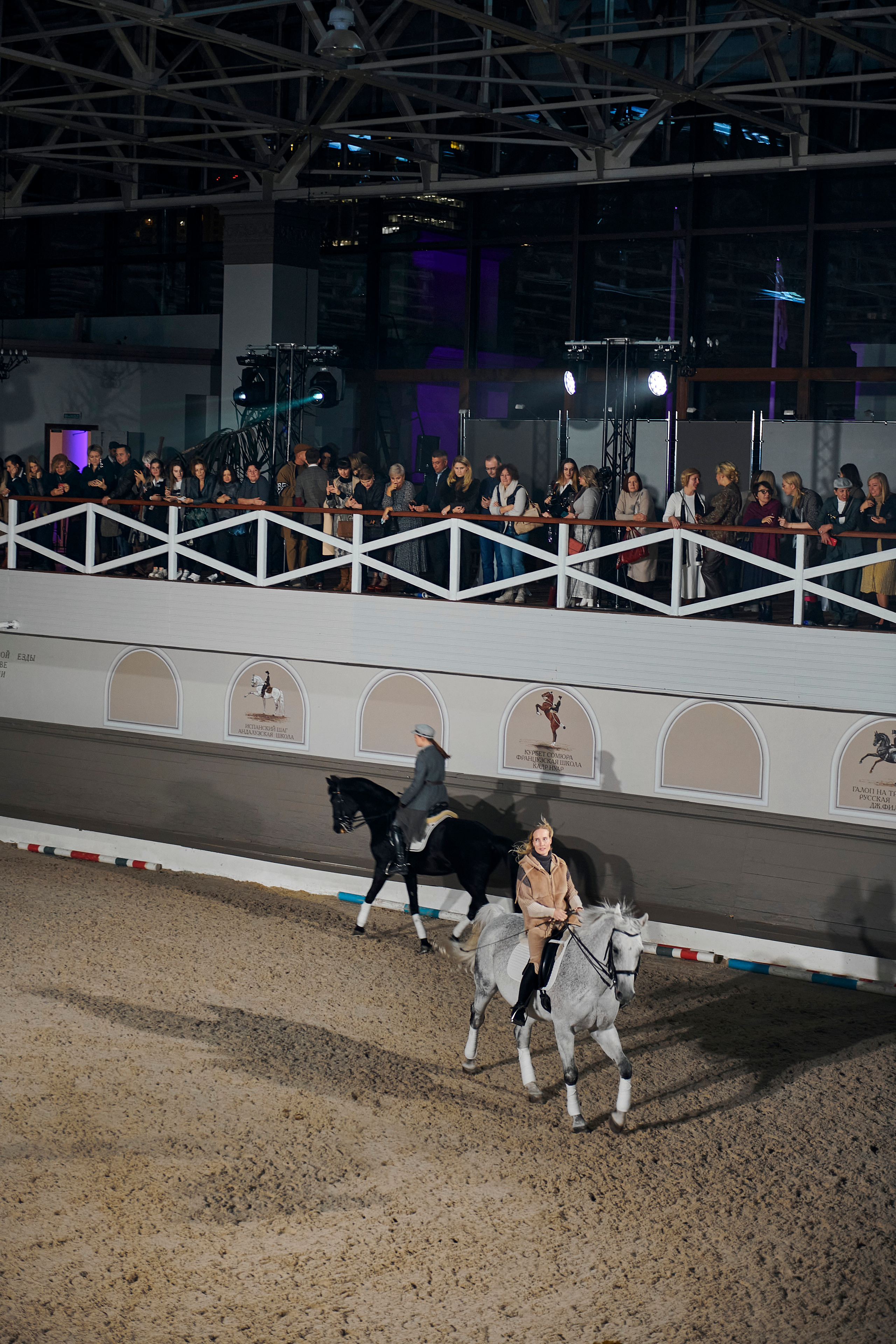 Модный показ «Кашемир и Шелк». Фотограф Постольник Дарья