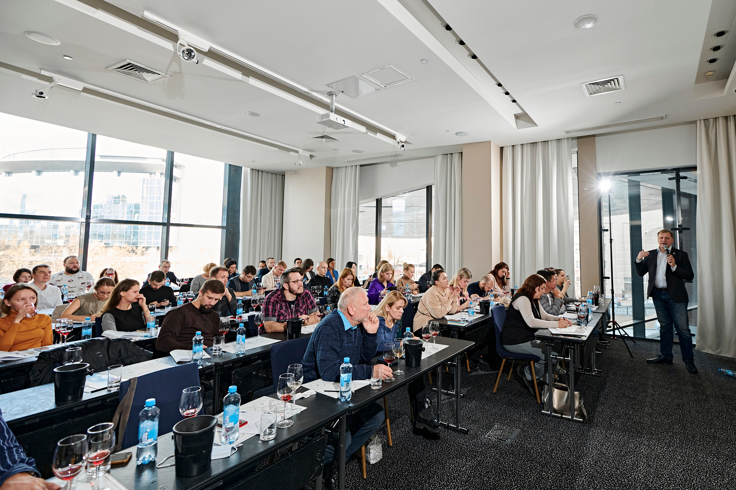 Винная дегустация для сомелье. Фотограф Постольник Дарья