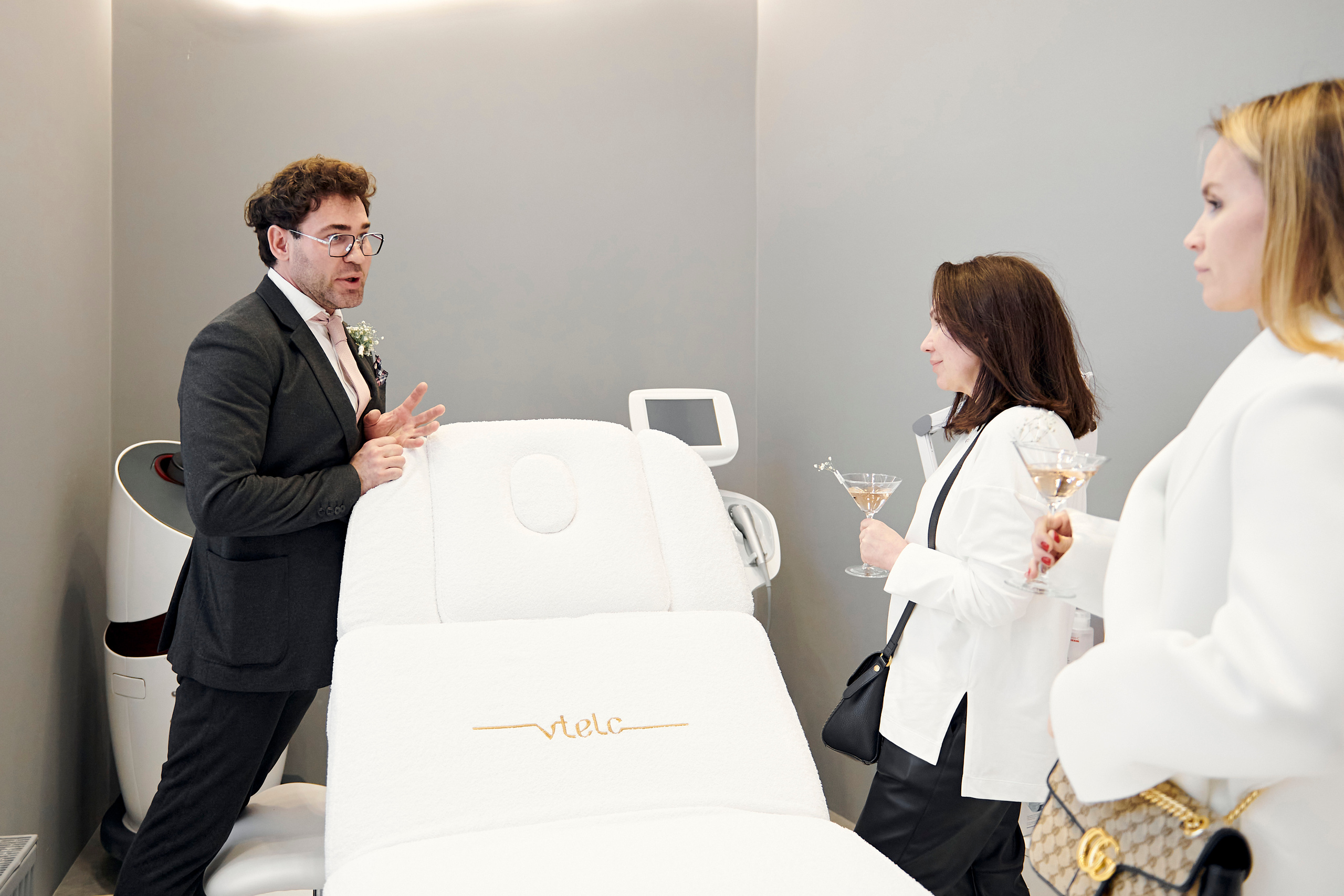 Открытие косметологической клиники VTELO. Фотограф Постольник Дарья
