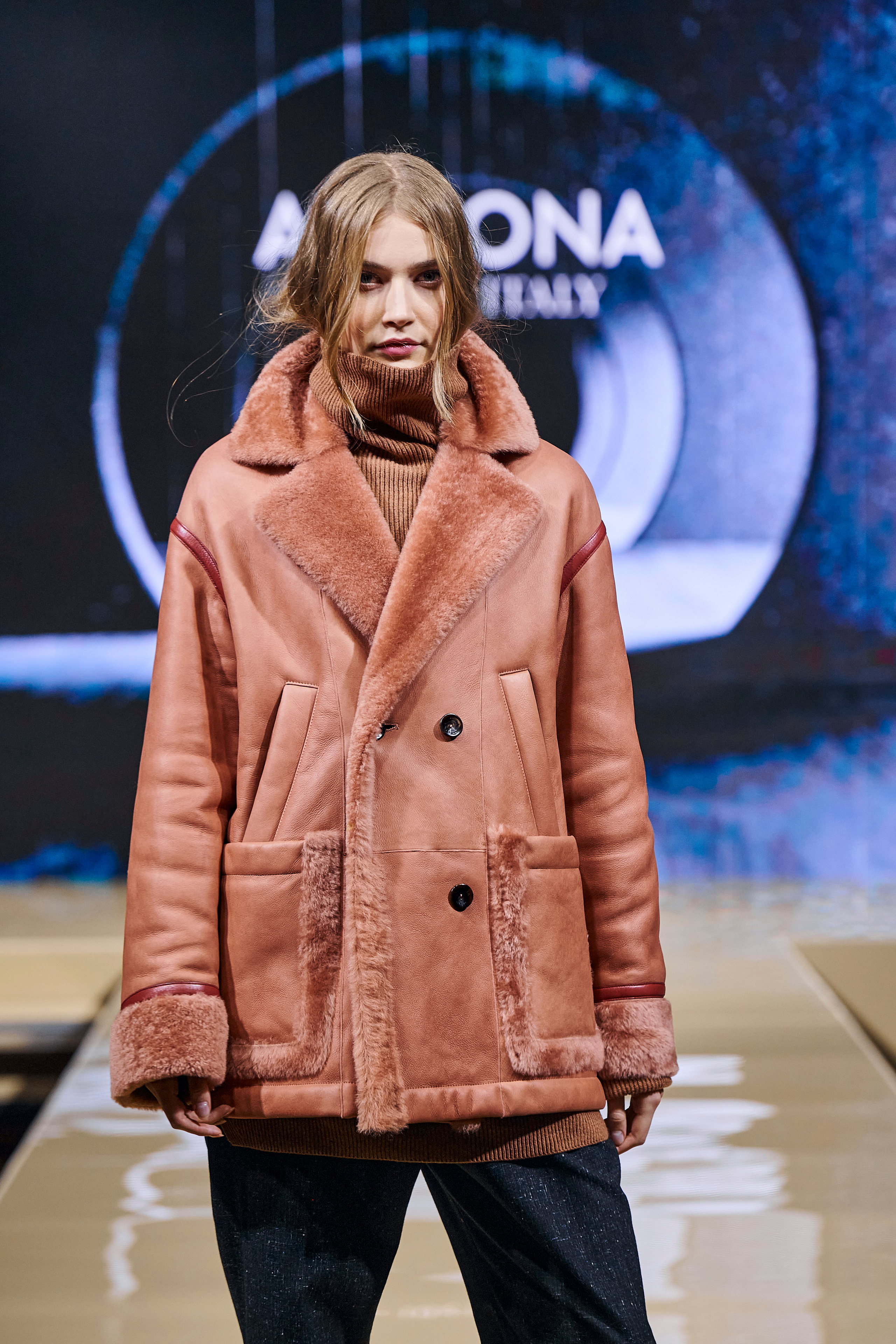 Модный показ «Кашемир и Шелк». Фотограф Постольник Дарья