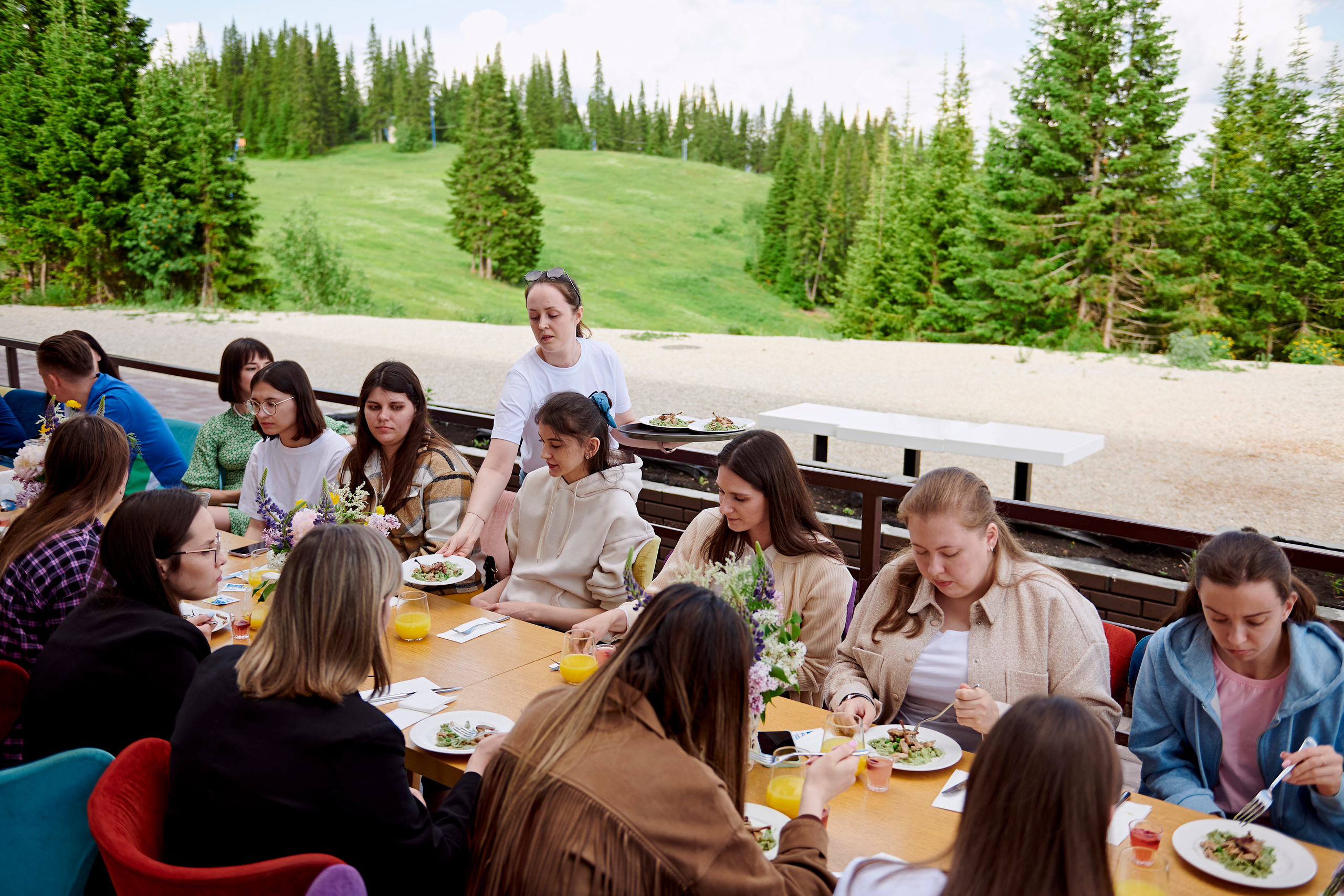 Летний ужин на природе с тремя шефами. Фотограф Постольник Дарья