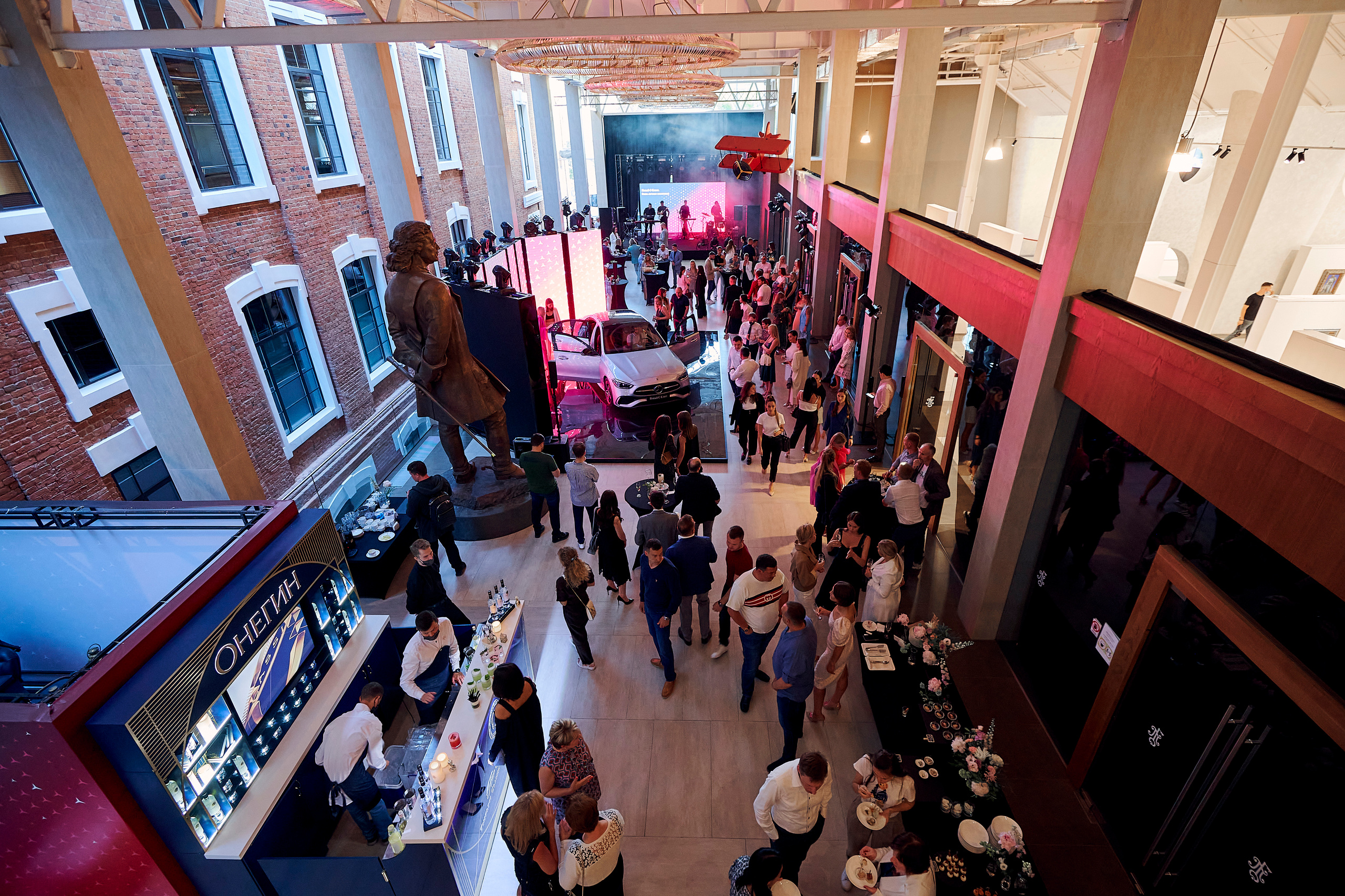 Презентация Mercedes C-класс. Фотограф Постольник Дарья