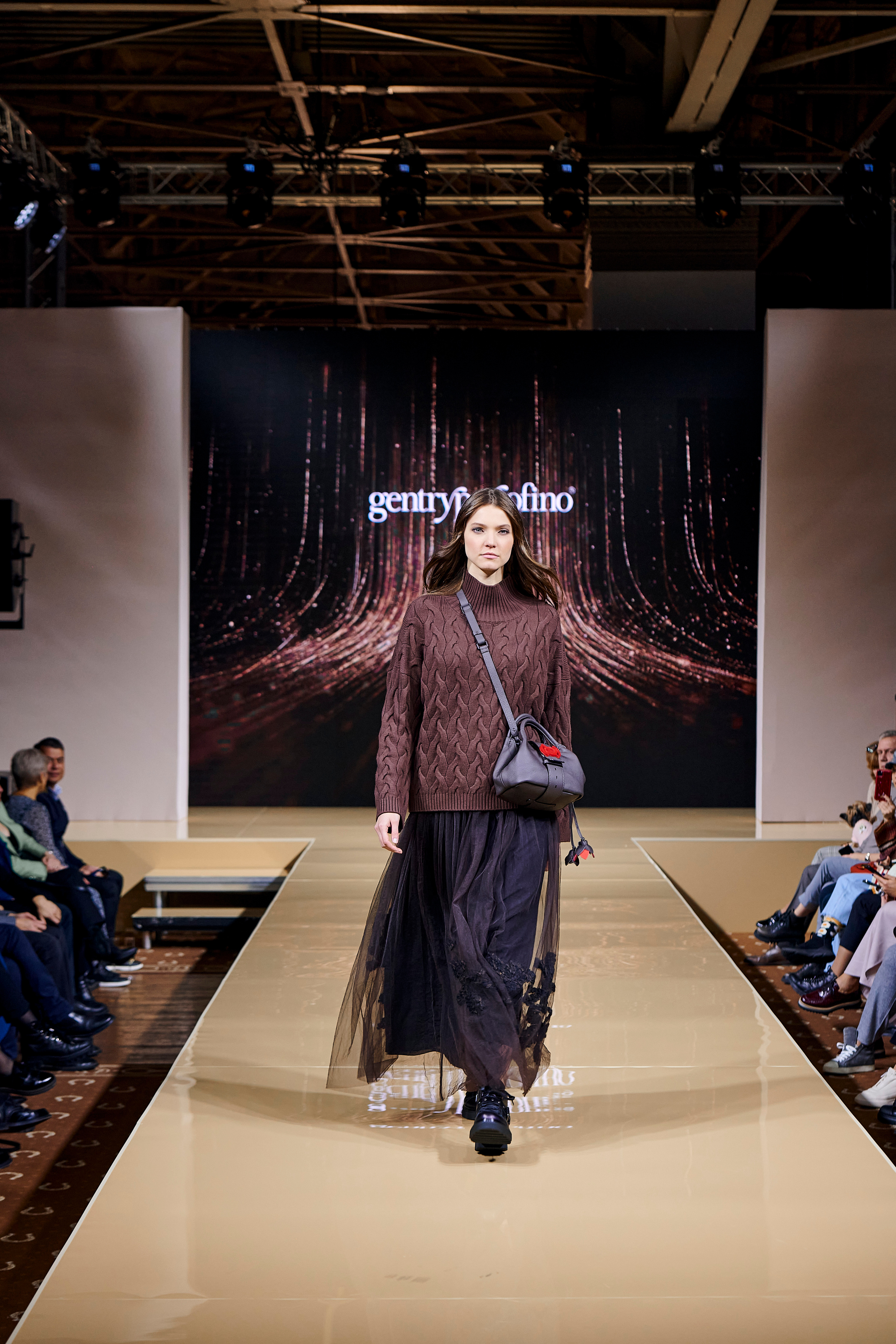 Модный показ «Кашемир и Шелк». Фотограф Постольник Дарья