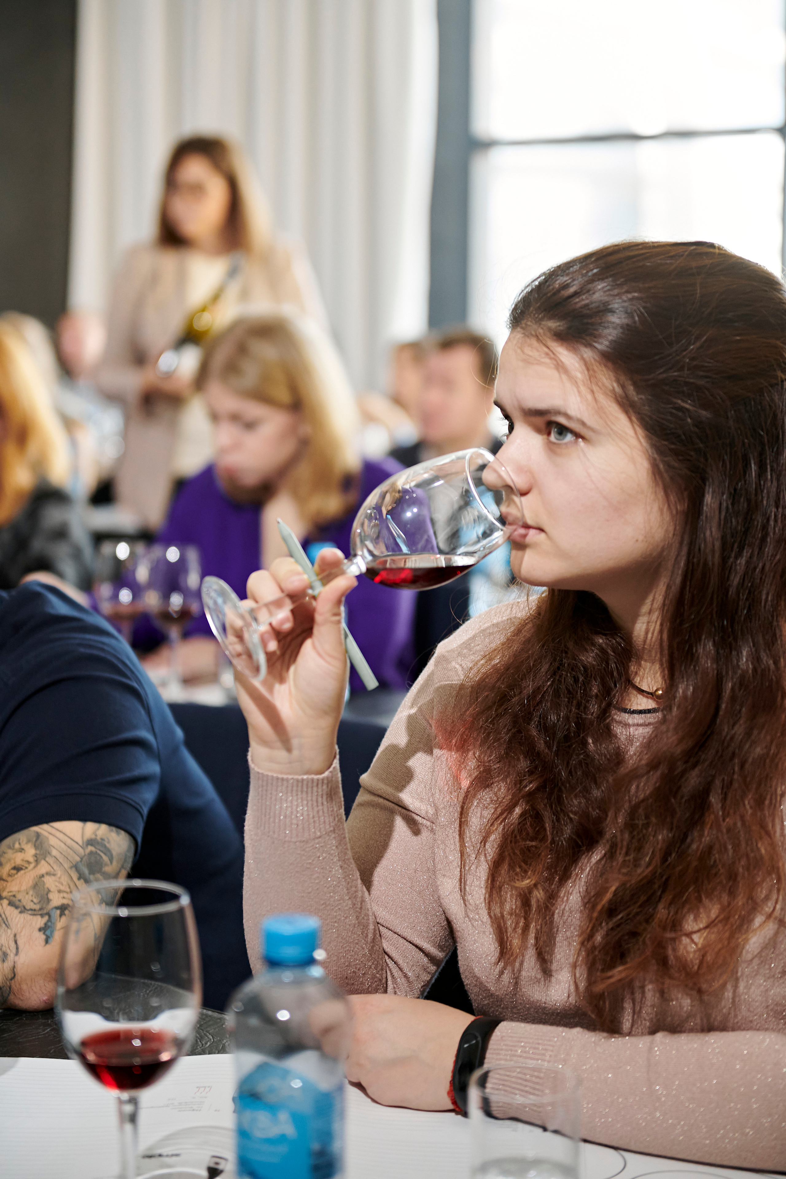 Винная дегустация для сомелье. Фотограф Постольник Дарья