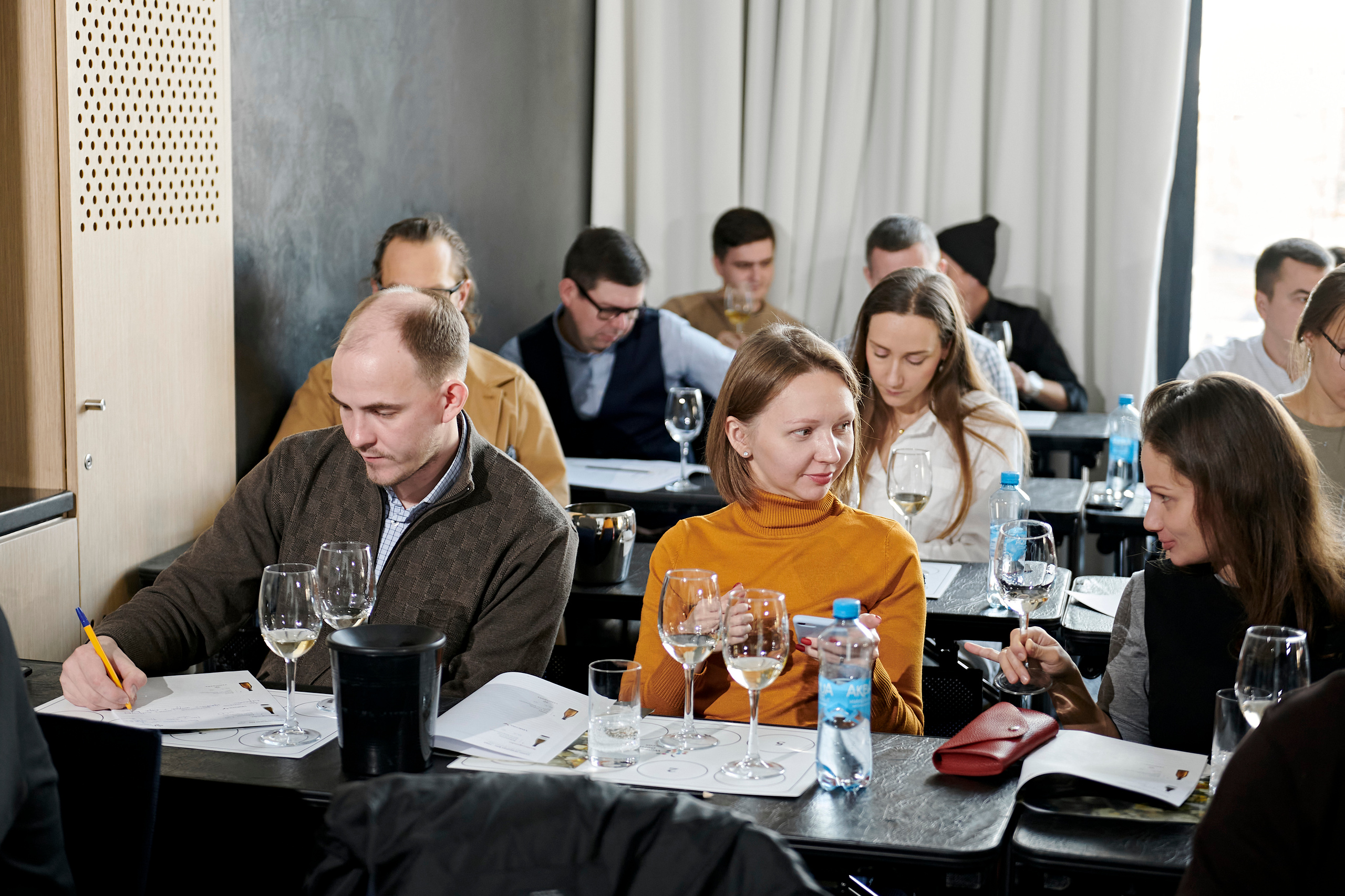 Винная дегустация для сомелье. Фотограф Постольник Дарья