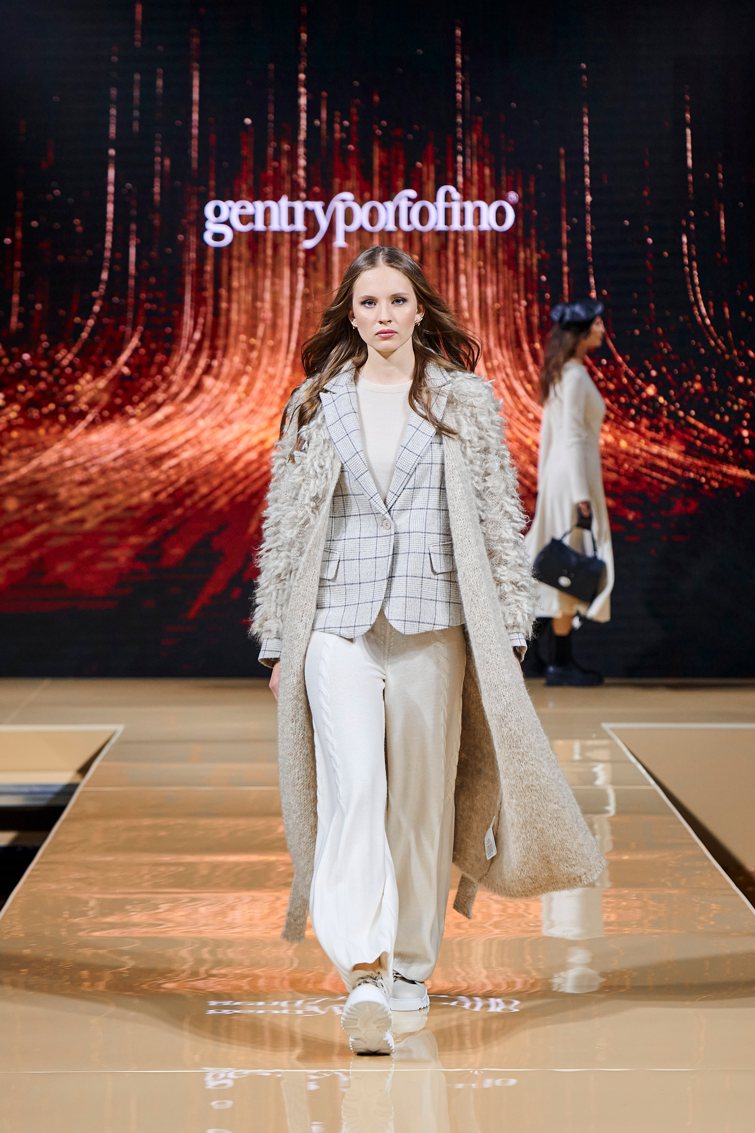 Модный показ «Кашемир и Шелк». Фотограф Постольник Дарья