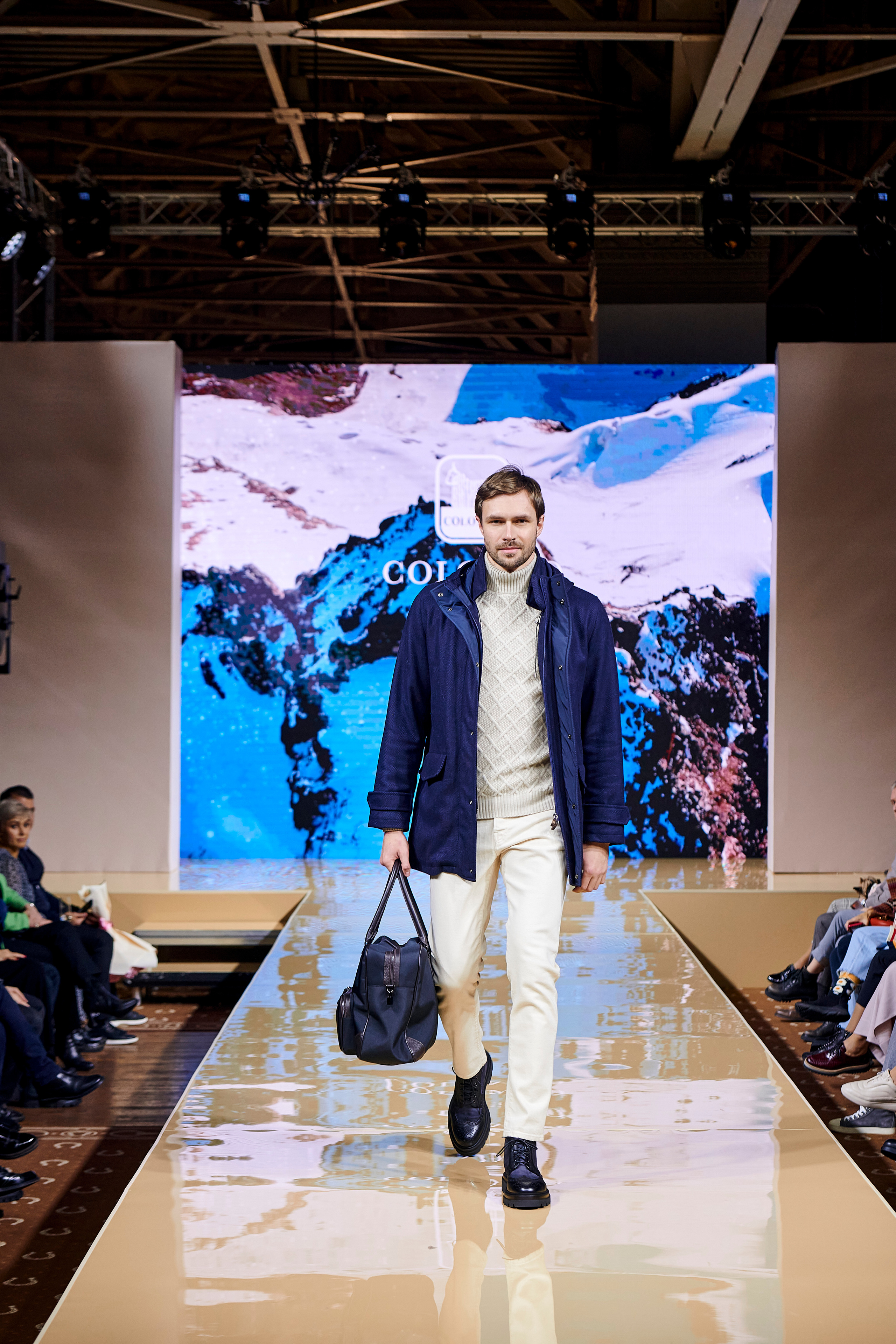 Модный показ «Кашемир и Шелк». Фотограф Постольник Дарья