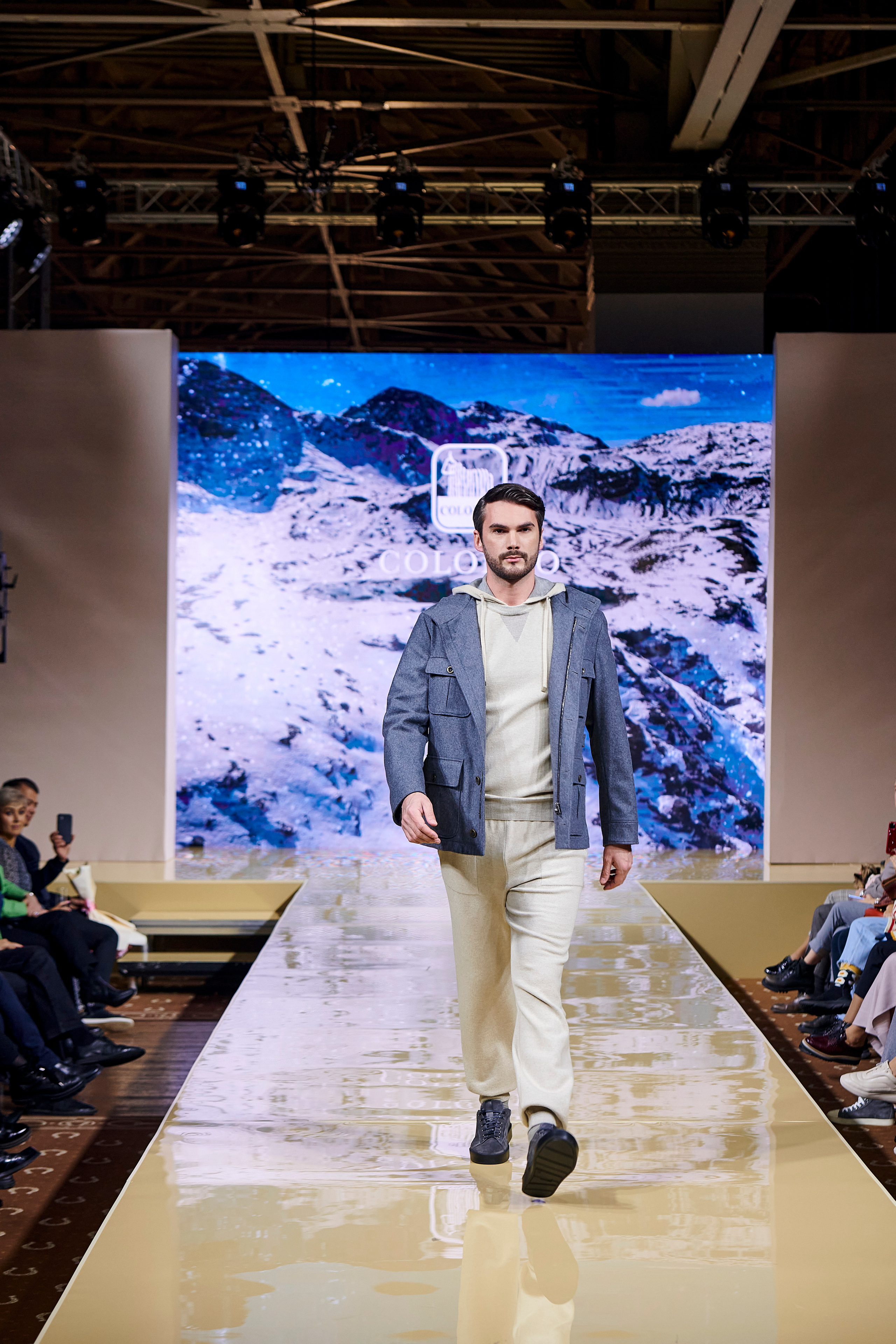 Модный показ «Кашемир и Шелк». Фотограф Постольник Дарья