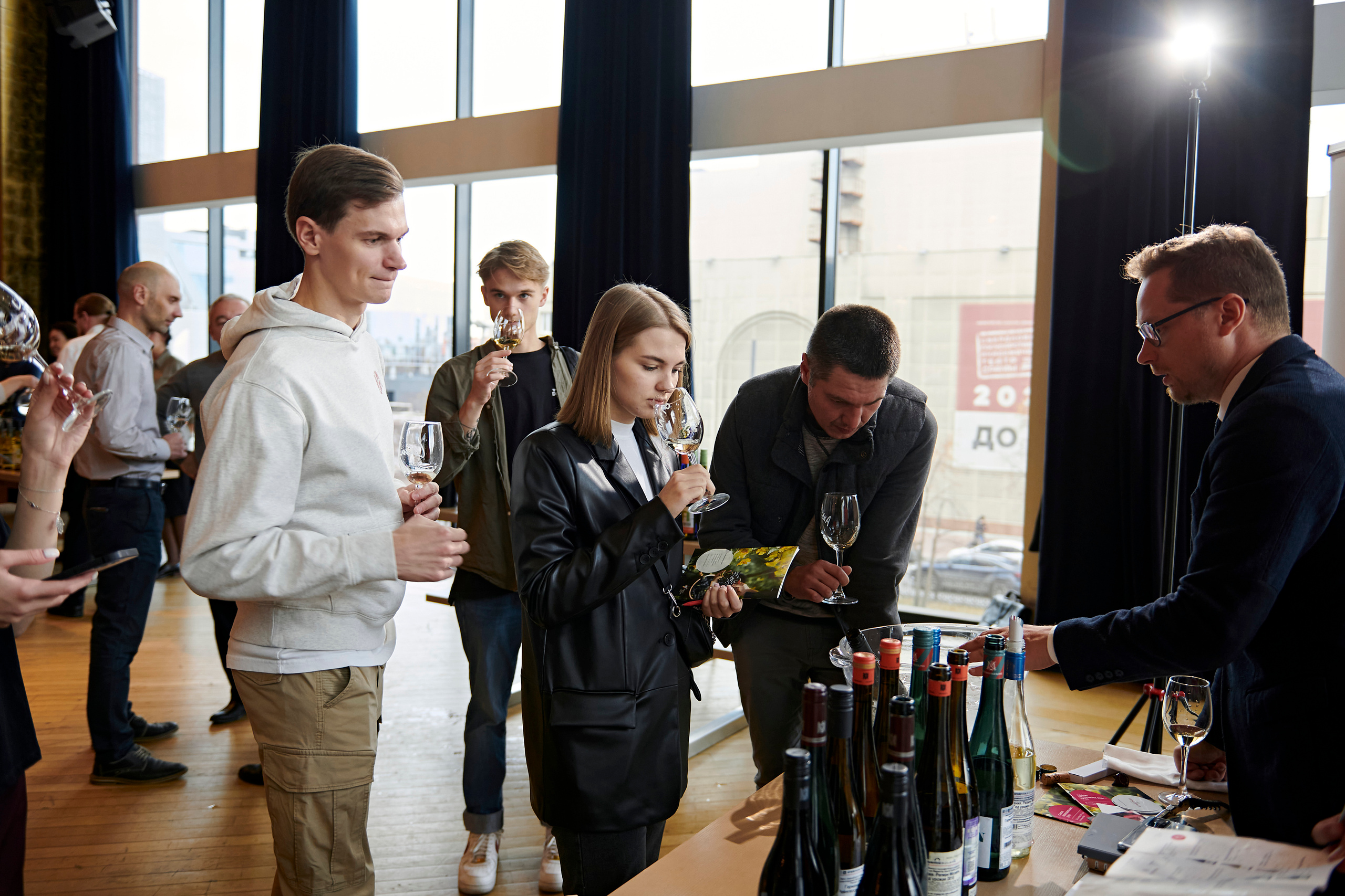 Винная дегустация для сомелье. Фотограф Постольник Дарья