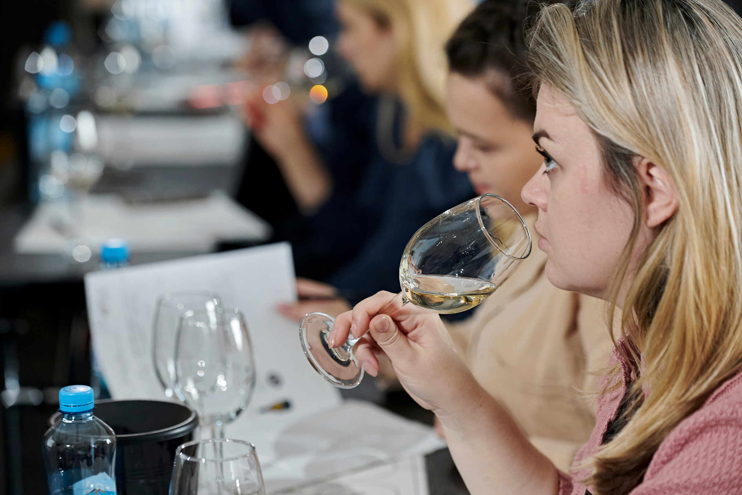 Винная дегустация для сомелье. Фотограф Постольник Дарья