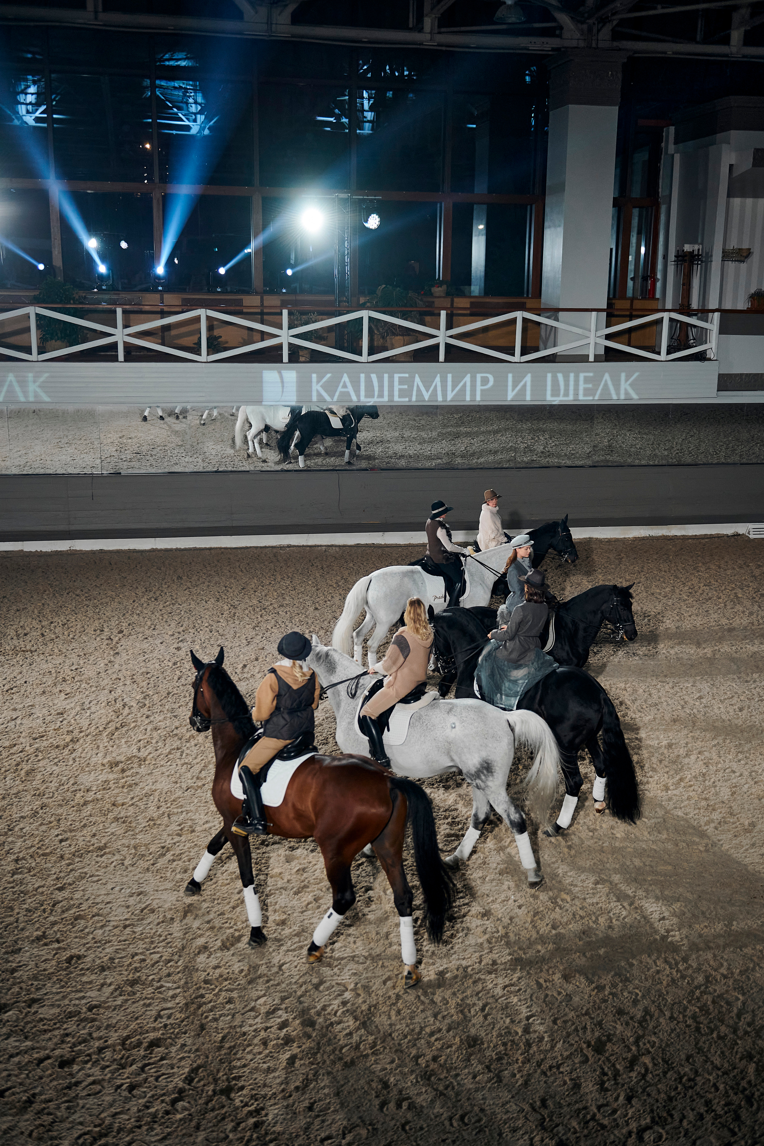 Модный показ «Кашемир и Шелк». Фотограф Постольник Дарья