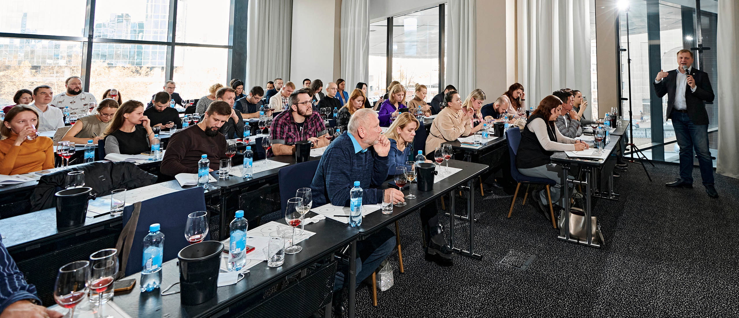 Винная дегустация для сомелье. Фотограф Постольник Дарья