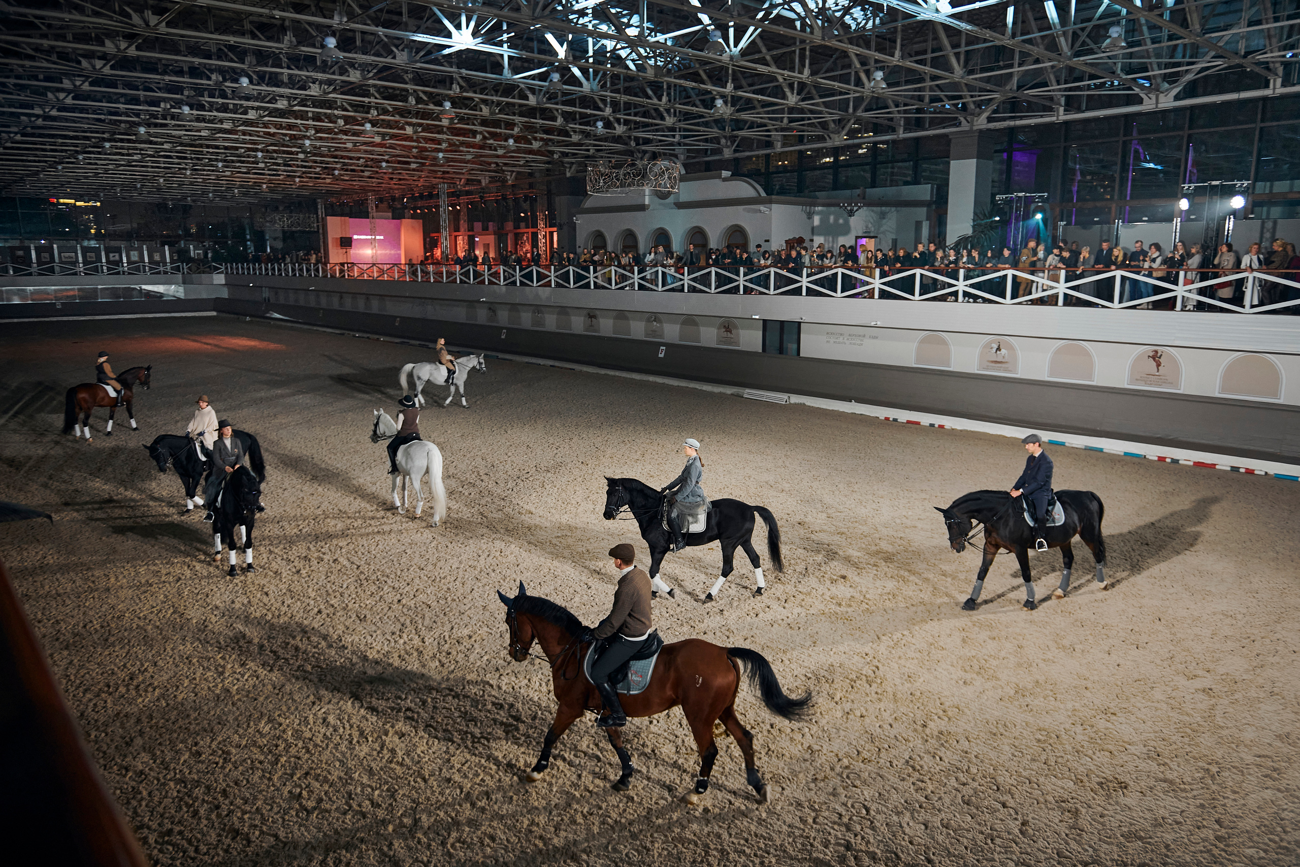 Модный показ «Кашемир и Шелк». Фотограф Постольник Дарья