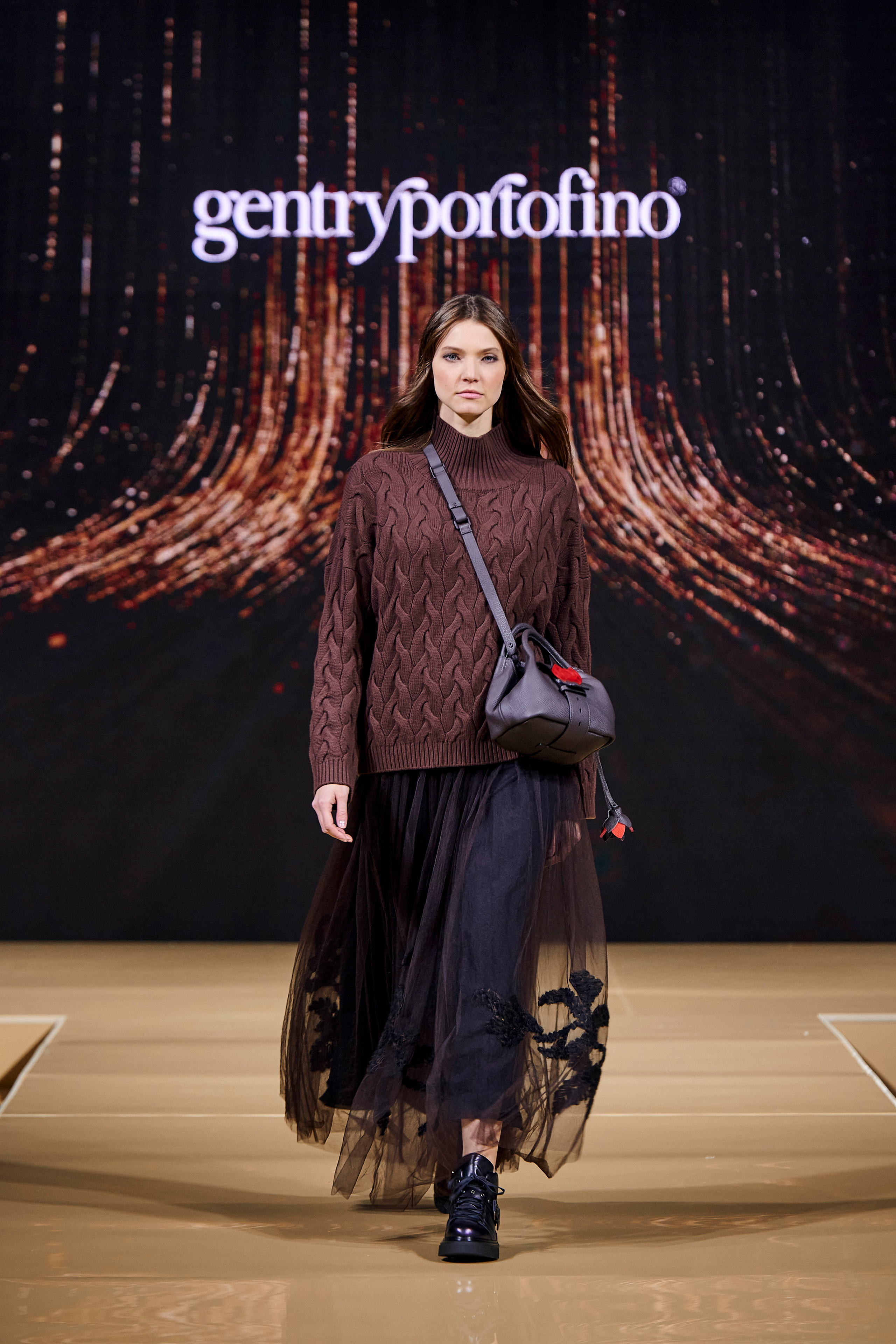 Модный показ «Кашемир и Шелк». Фотограф Постольник Дарья