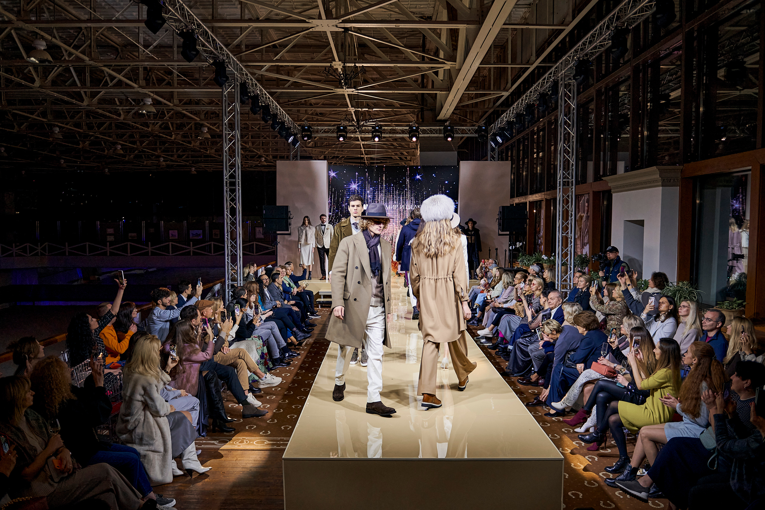 Модный показ «Кашемир и Шелк». Фотограф Постольник Дарья