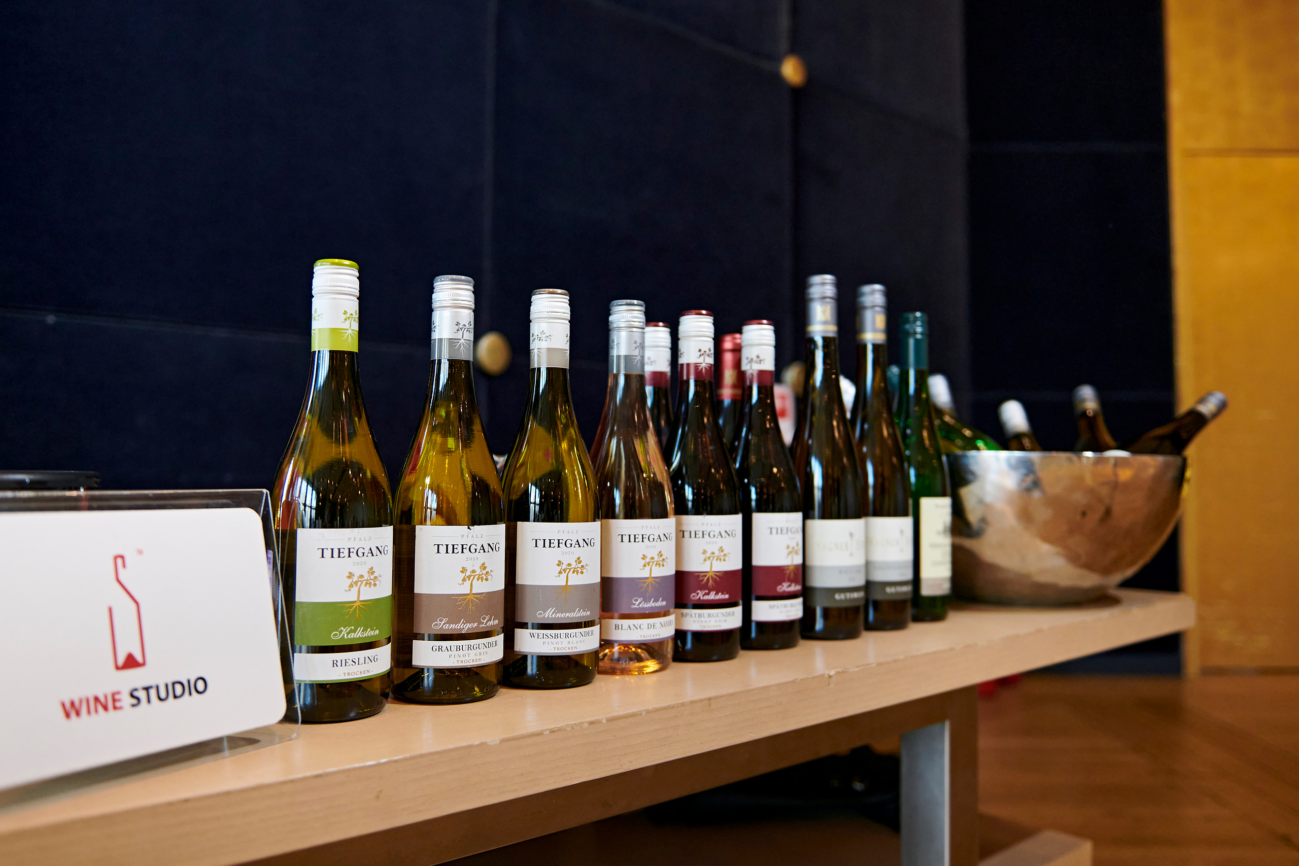 Винная дегустация для сомелье. Фотограф Постольник Дарья