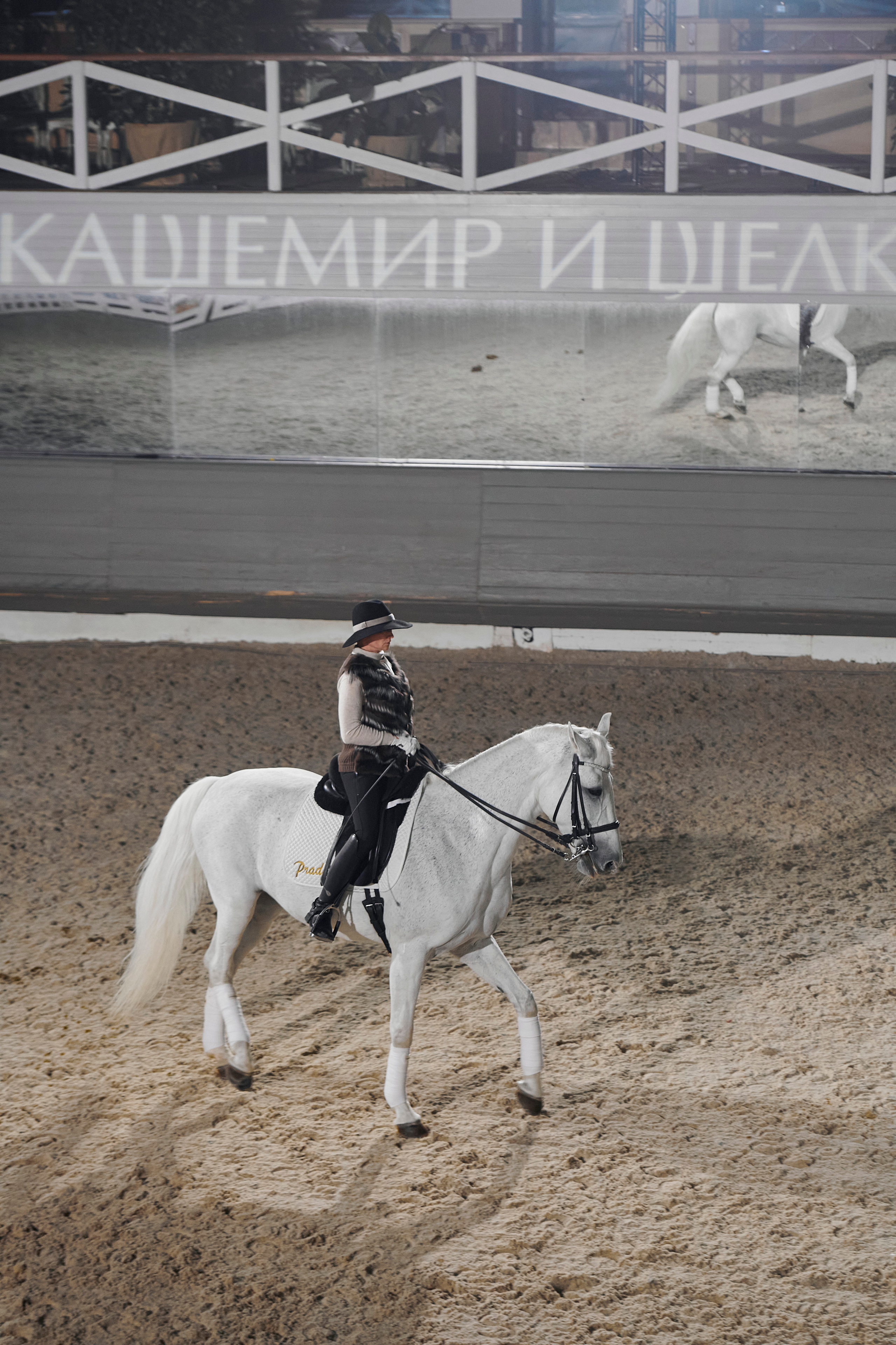 Модный показ «Кашемир и Шелк». Фотограф Постольник Дарья
