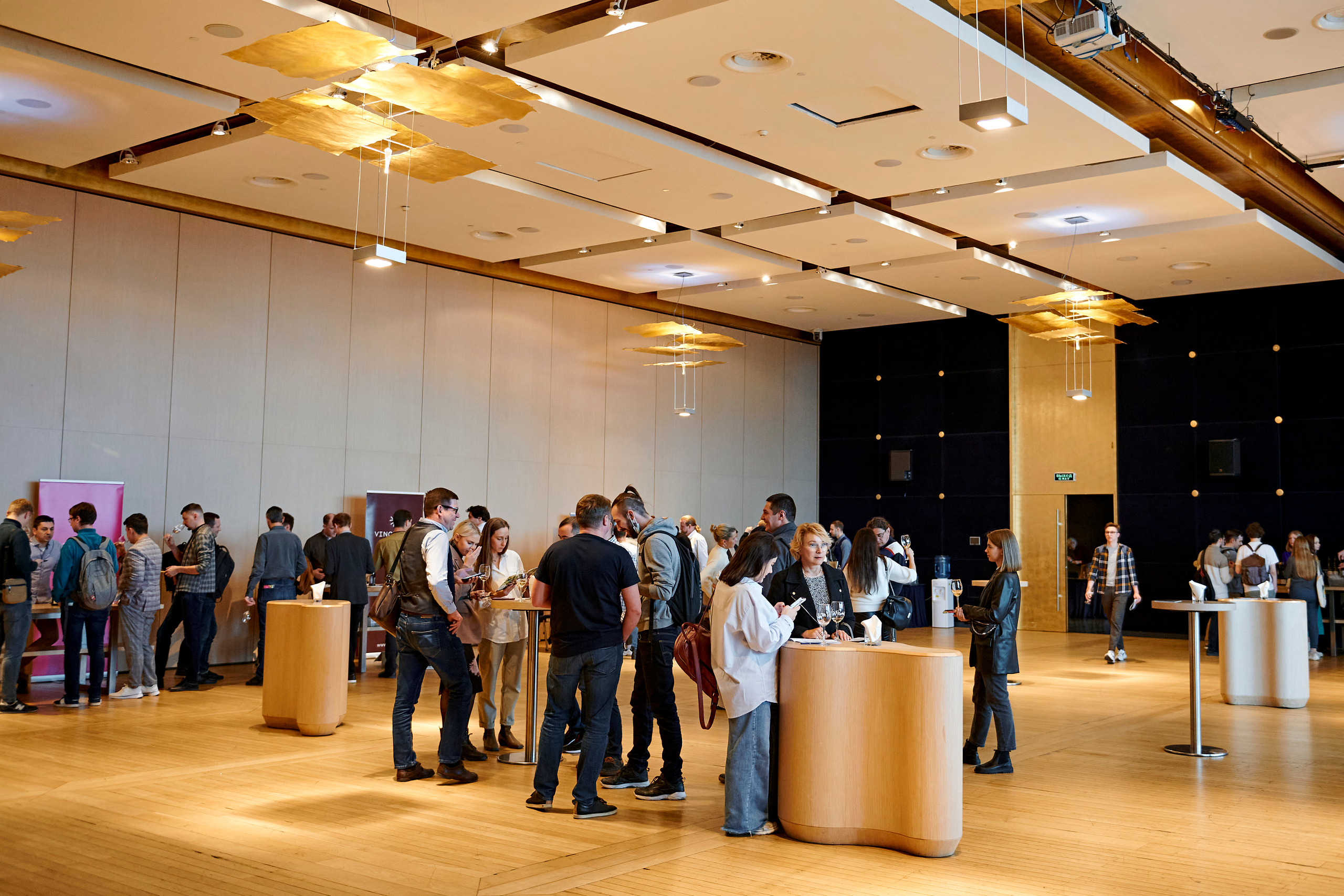 Винная дегустация для сомелье. Фотограф Постольник Дарья