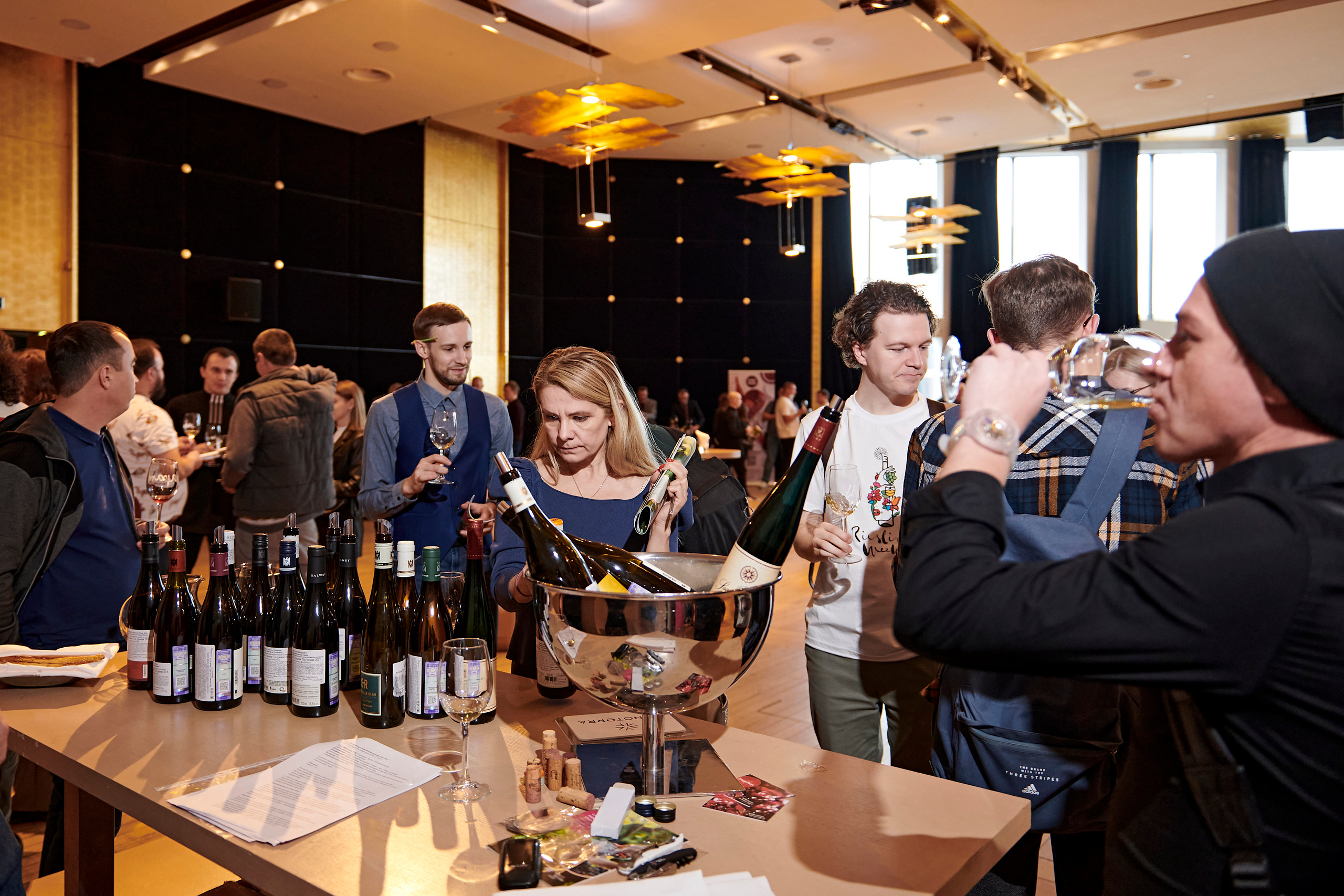 Винная дегустация для сомелье. Фотограф Постольник Дарья