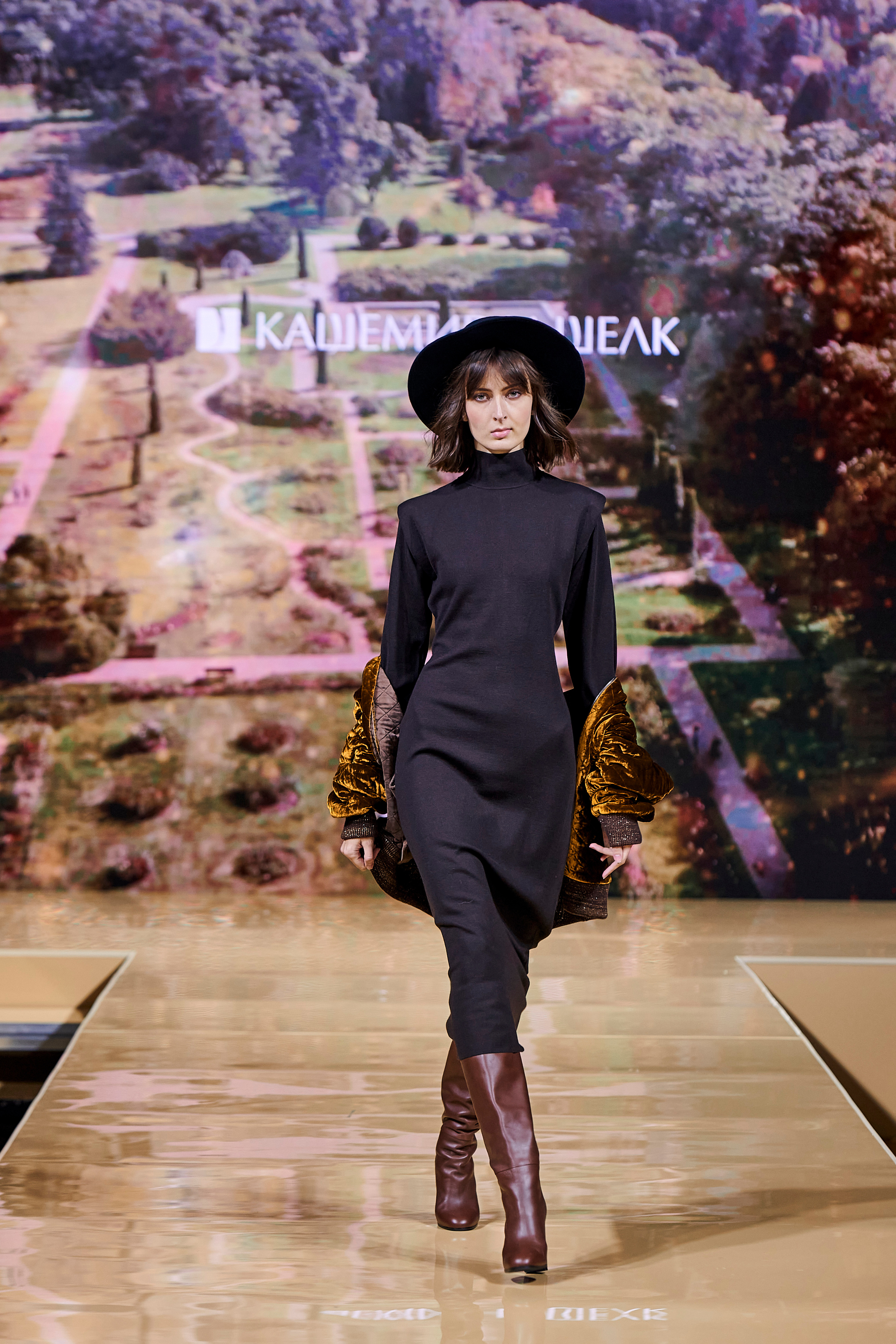 Модный показ «Кашемир и Шелк». Фотограф Постольник Дарья
