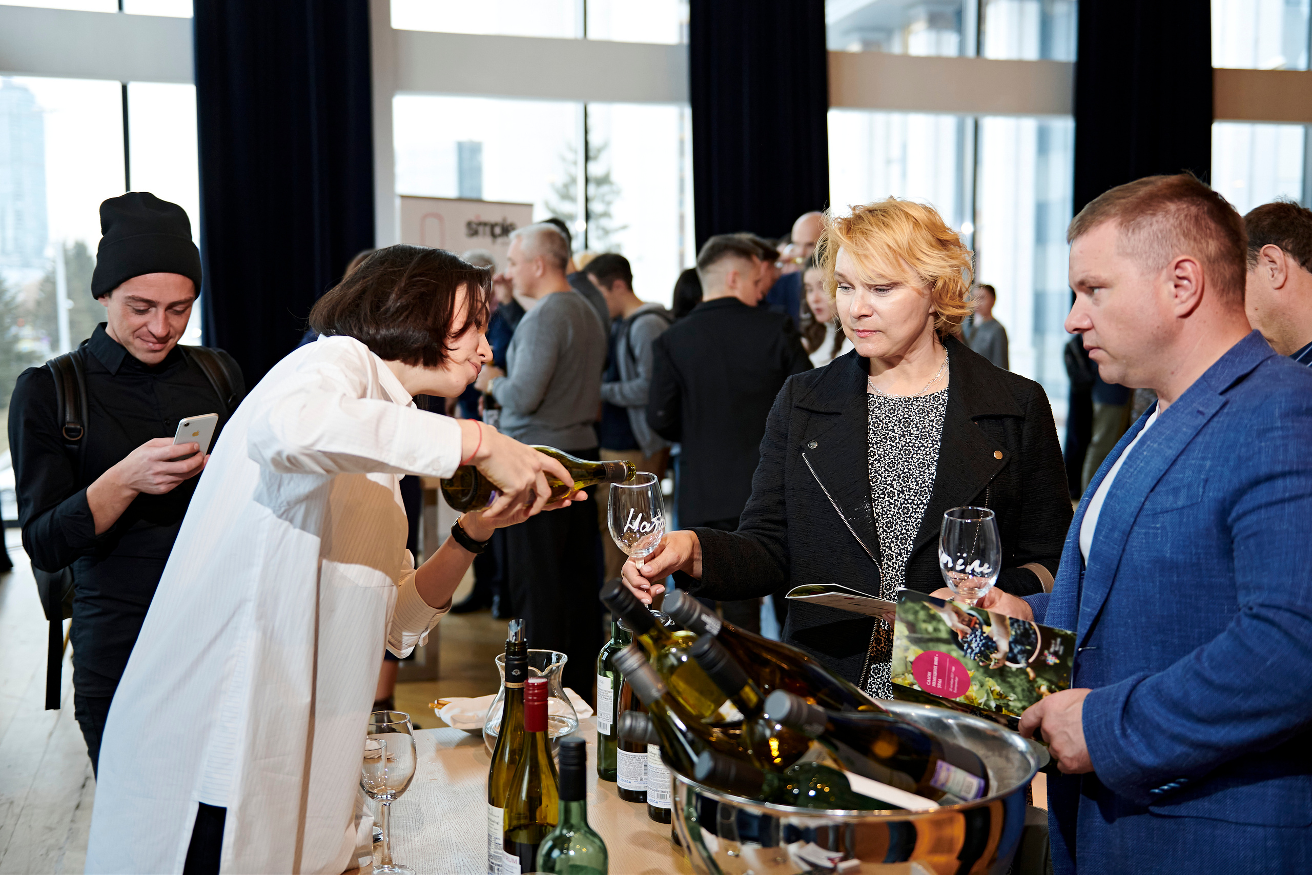 Винная дегустация для сомелье. Фотограф Постольник Дарья