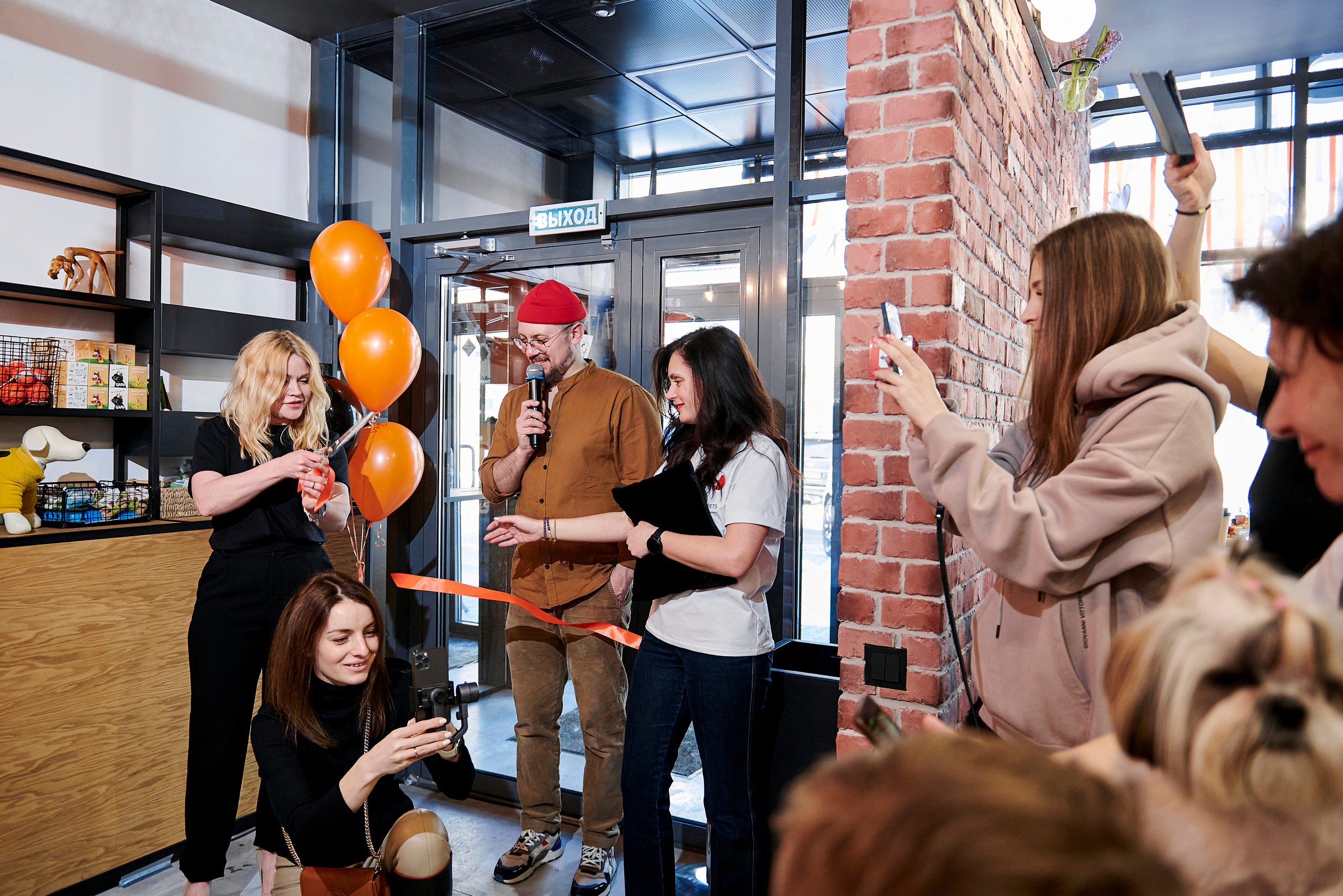 Открытие салона-магазина для животных People & Pets. Фотограф Постольник Дарья