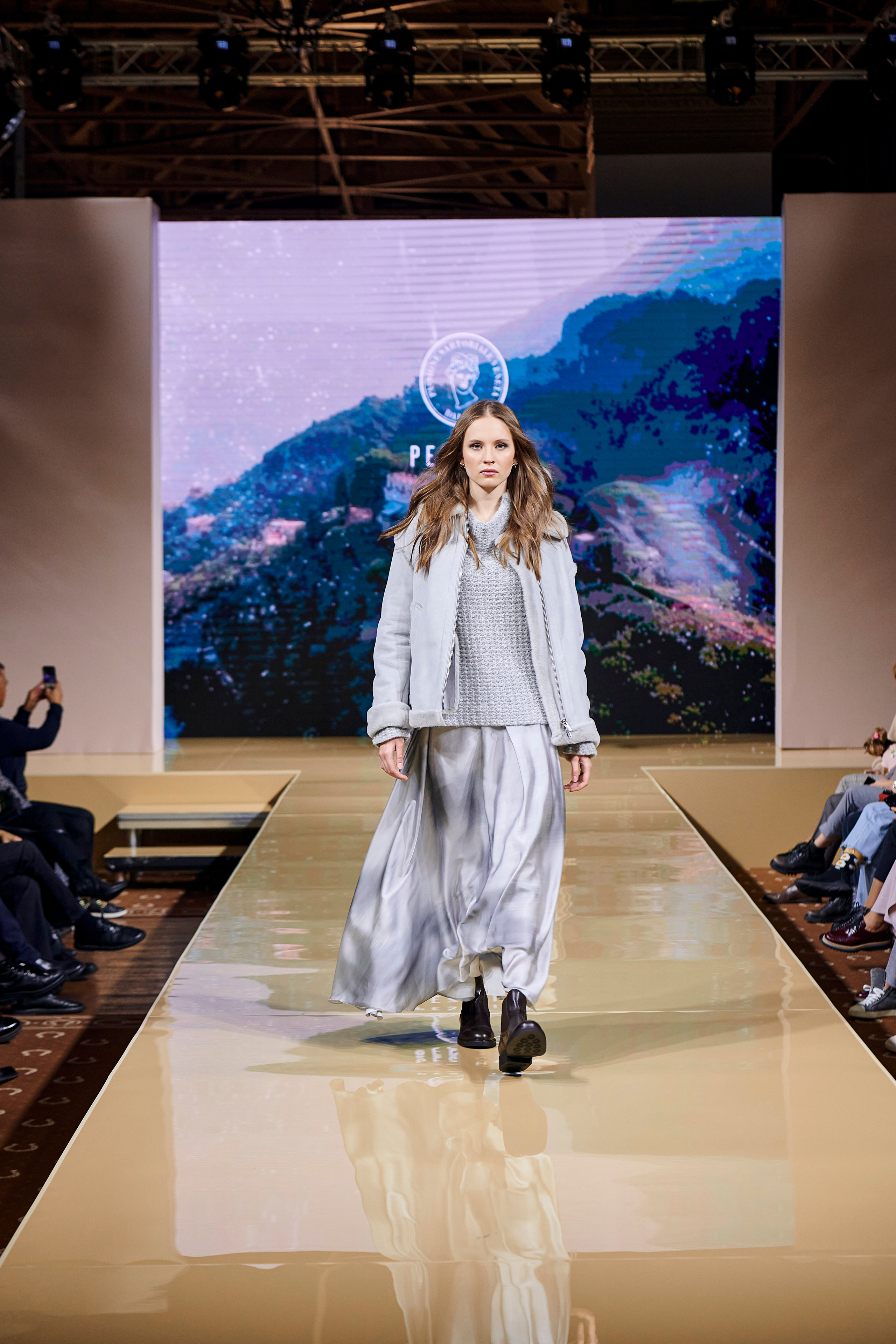 Модный показ «Кашемир и Шелк». Фотограф Постольник Дарья