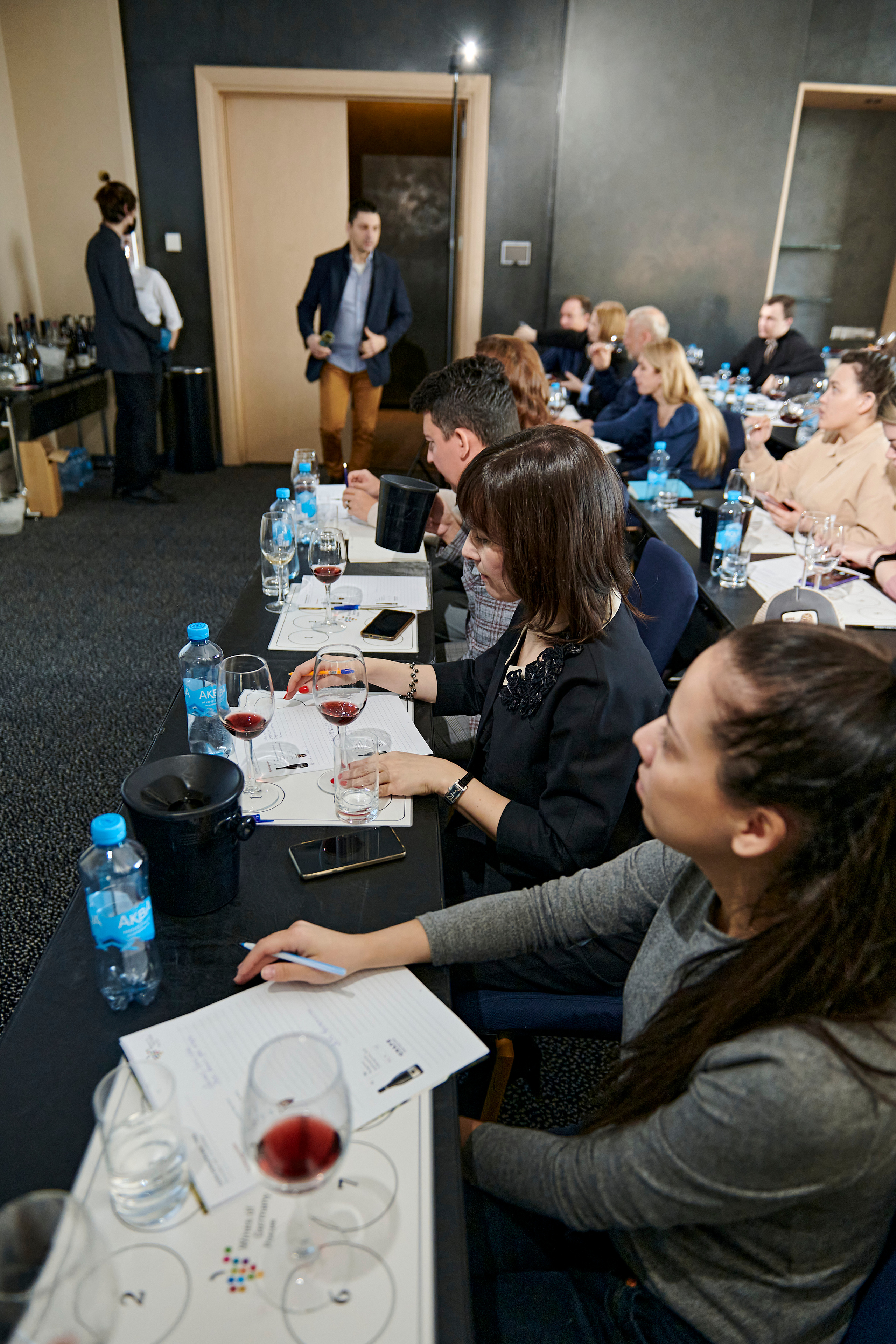 Винная дегустация для сомелье. Фотограф Постольник Дарья