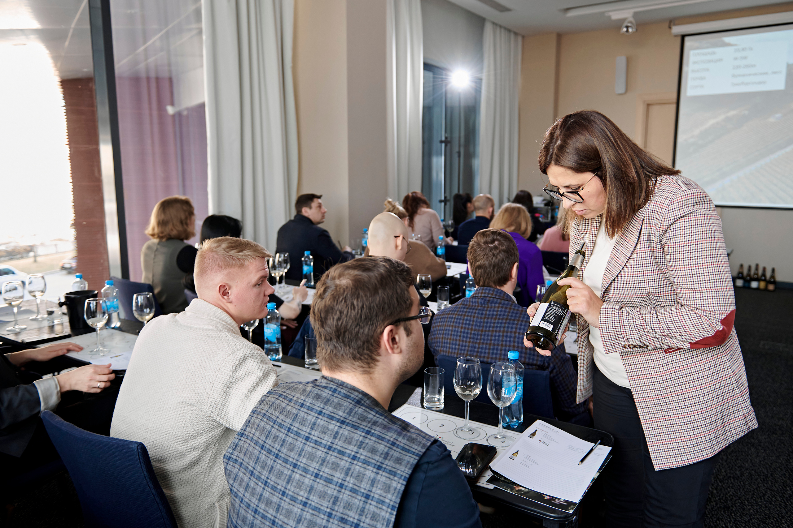 Винная дегустация для сомелье. Фотограф Постольник Дарья
