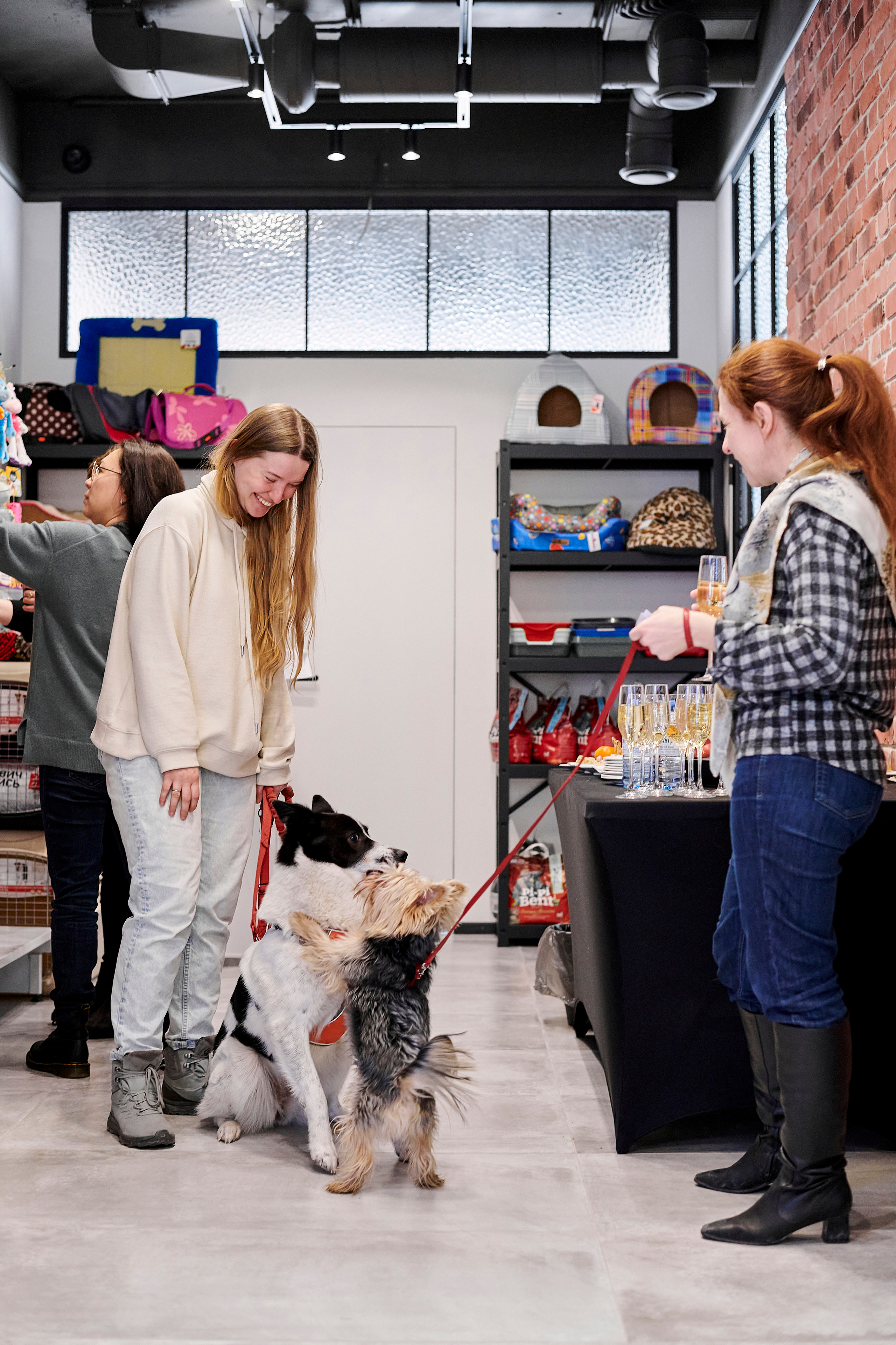 Открытие салона-магазина для животных People & Pets. Фотограф Постольник Дарья