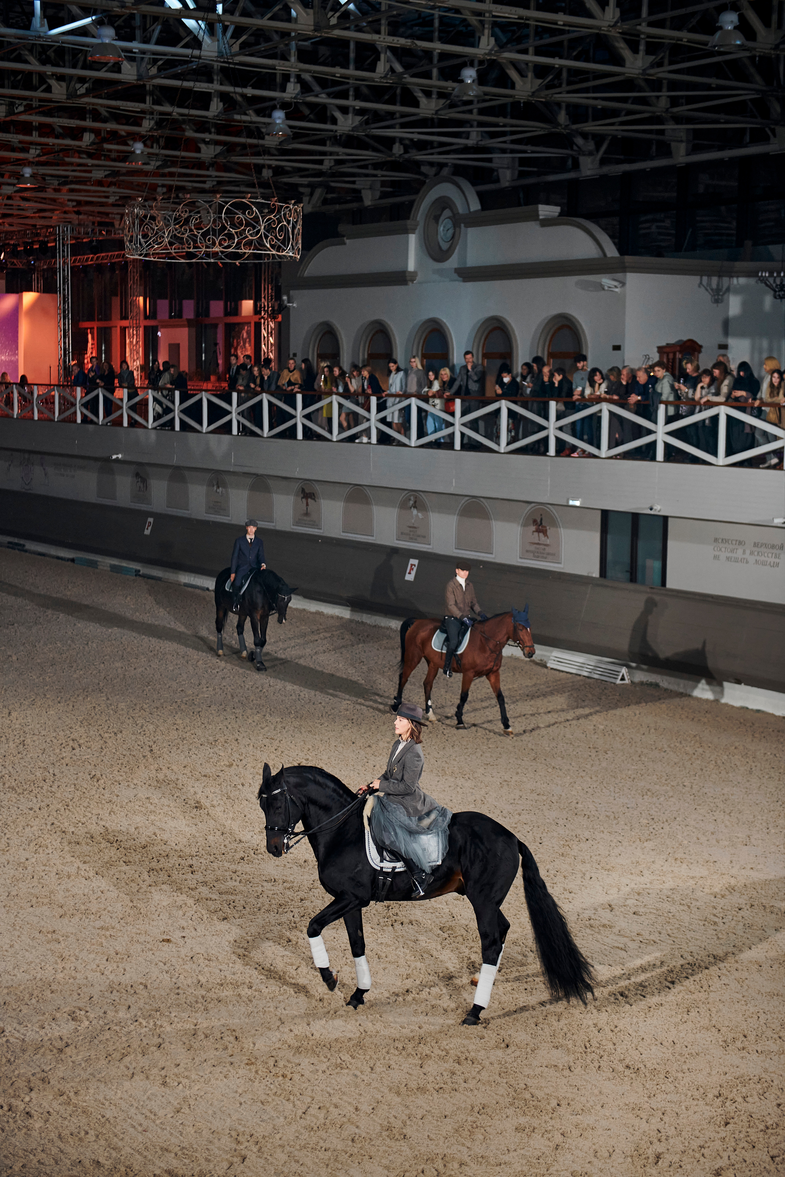 Модный показ «Кашемир и Шелк». Фотограф Постольник Дарья