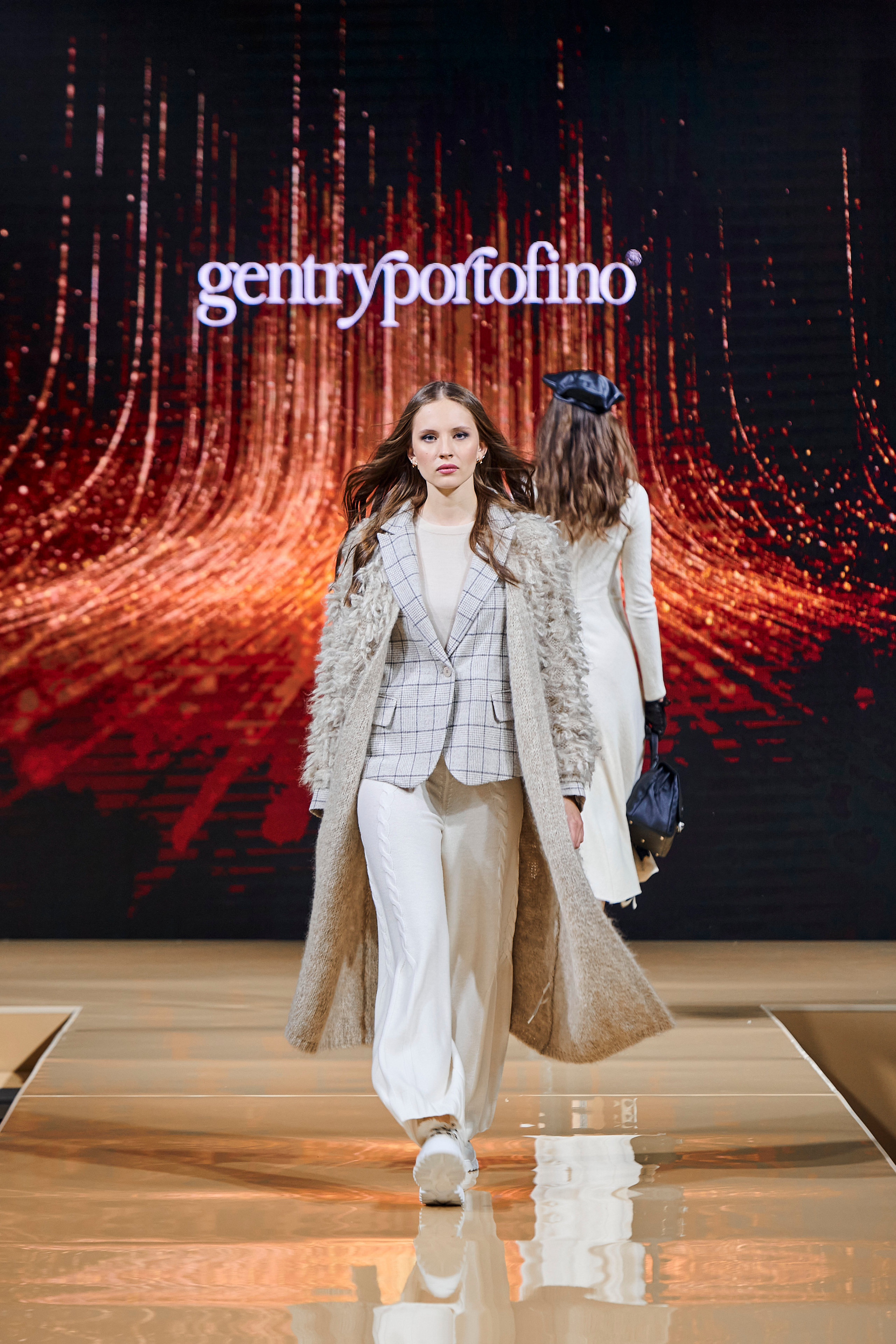 Модный показ «Кашемир и Шелк». Фотограф Постольник Дарья