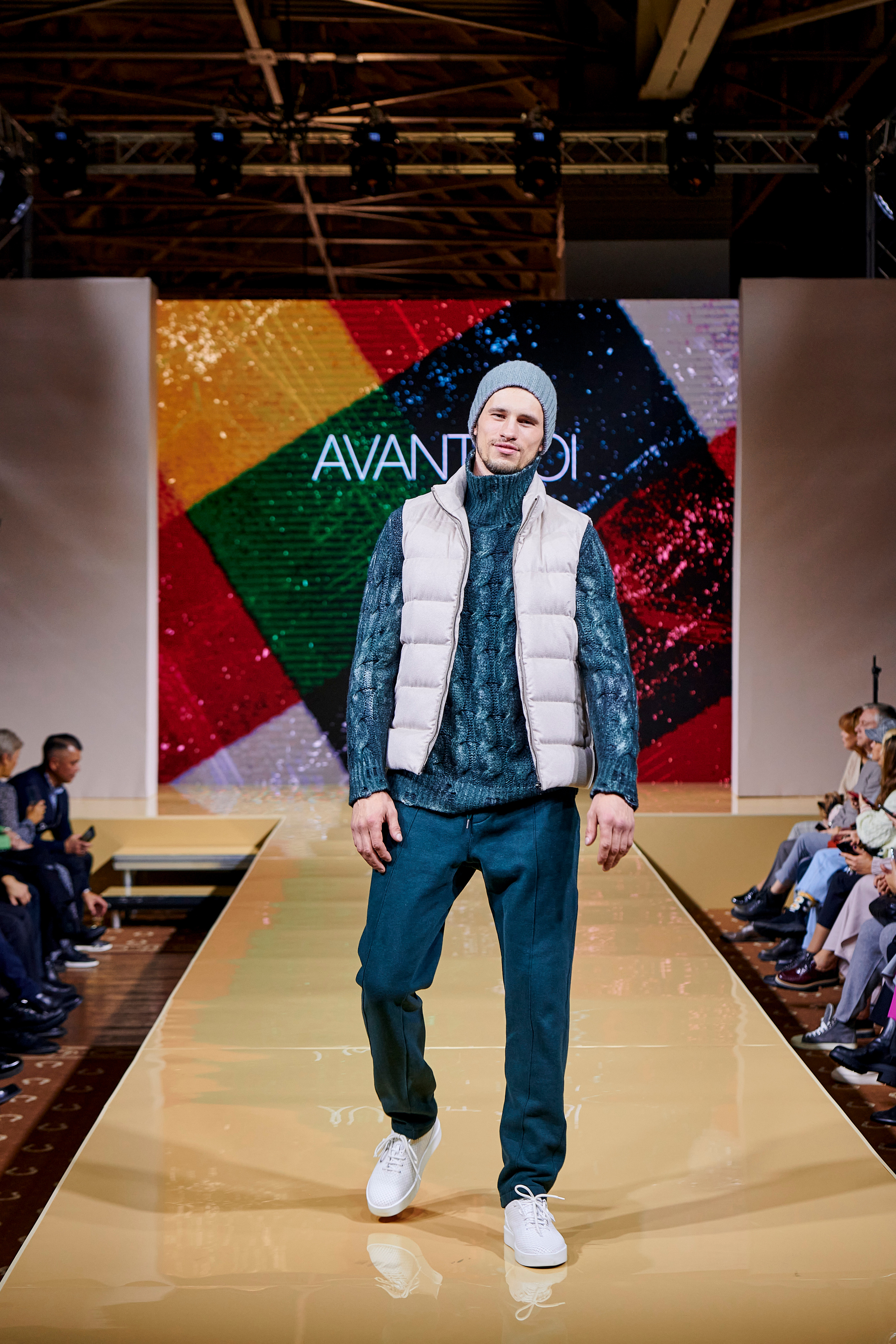 Модный показ «Кашемир и Шелк». Фотограф Постольник Дарья