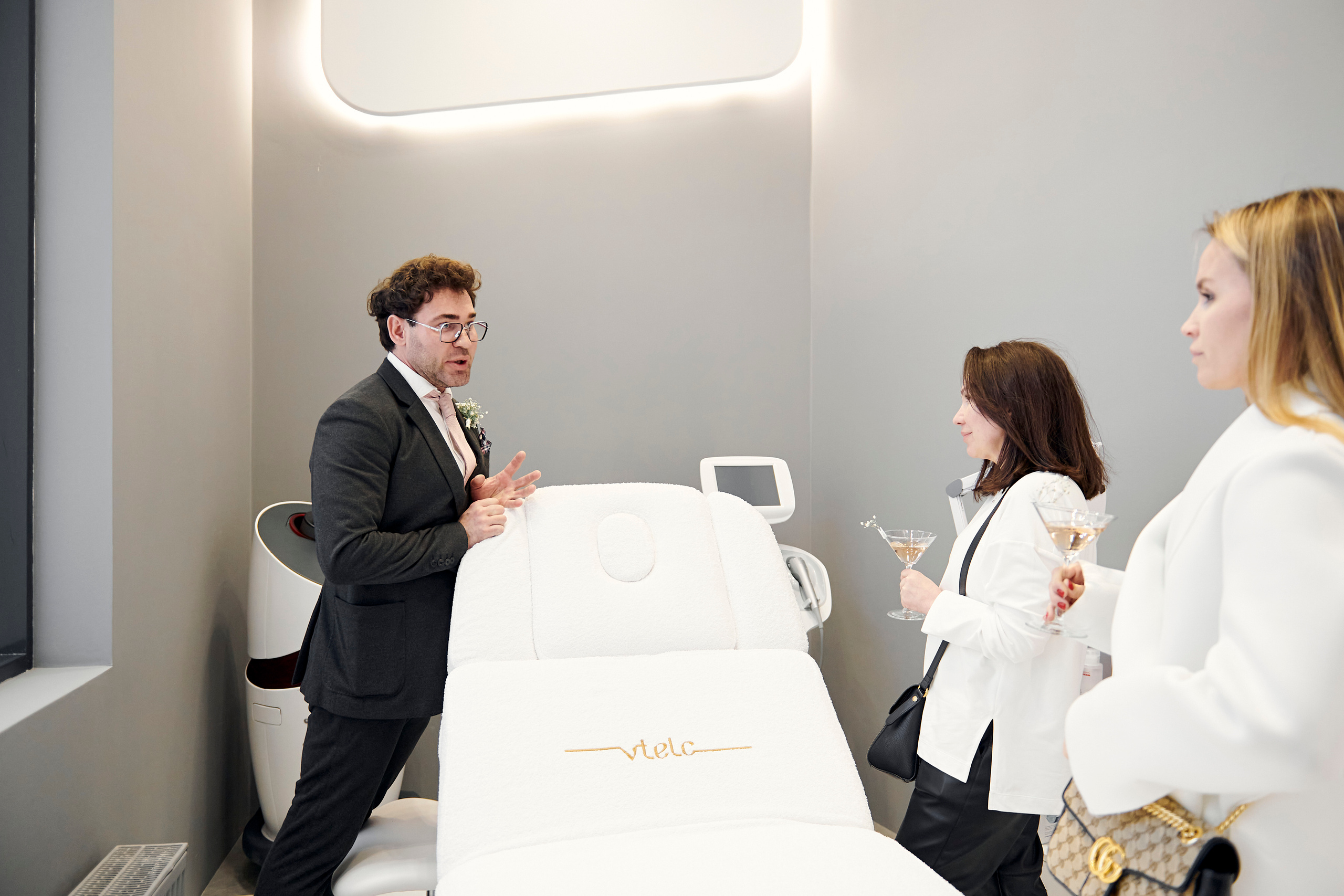 Открытие косметологической клиники VTELO. Фотограф Постольник Дарья