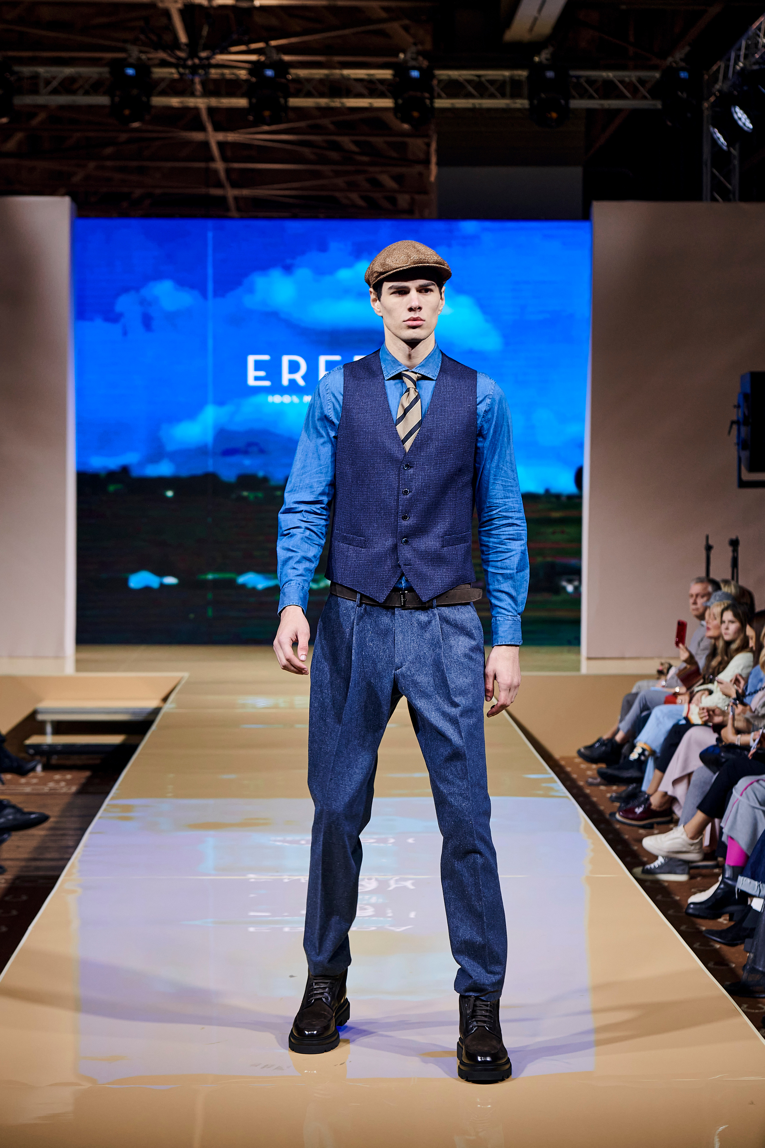 Модный показ «Кашемир и Шелк». Фотограф Постольник Дарья