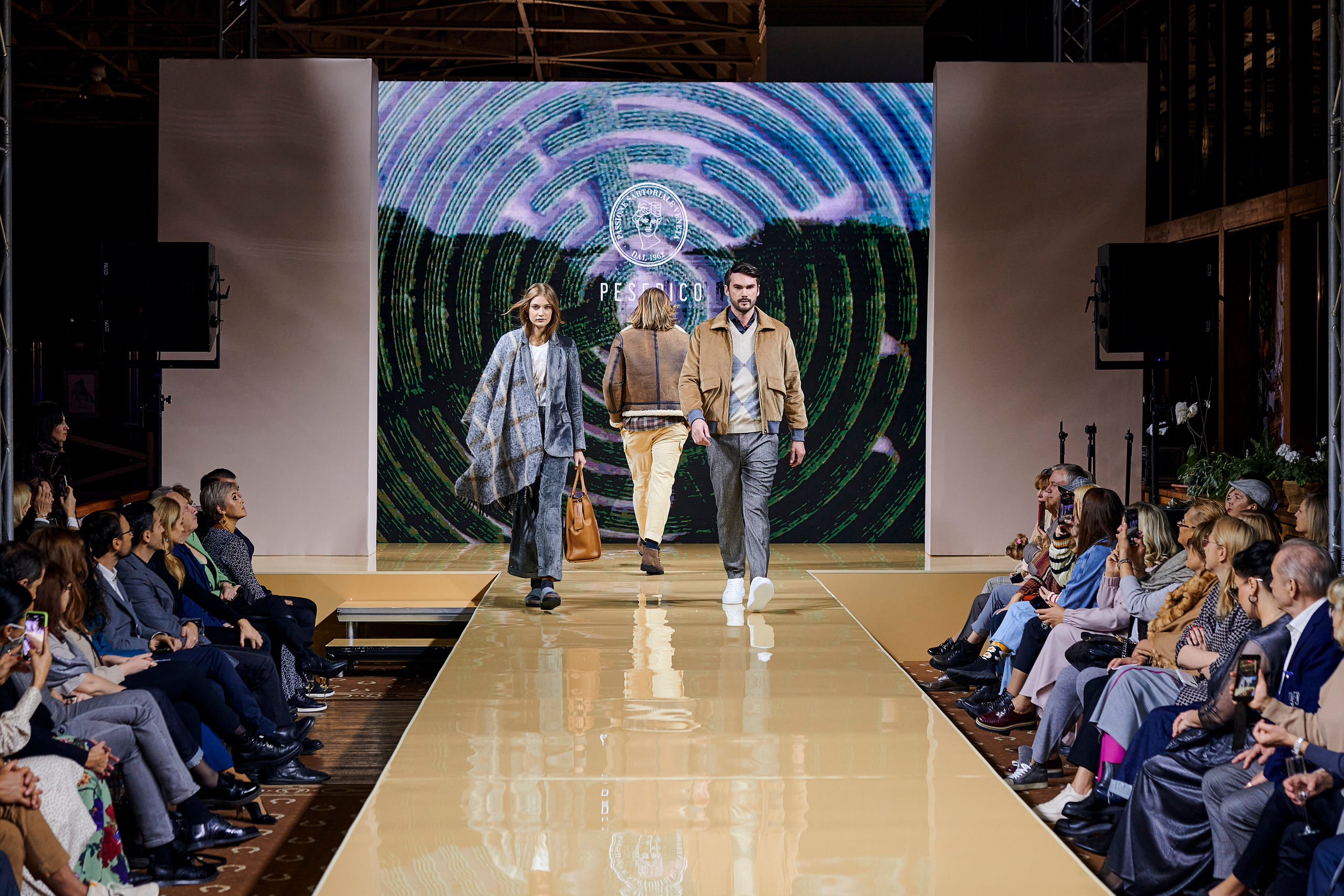 Модный показ «Кашемир и Шелк». Фотограф Постольник Дарья