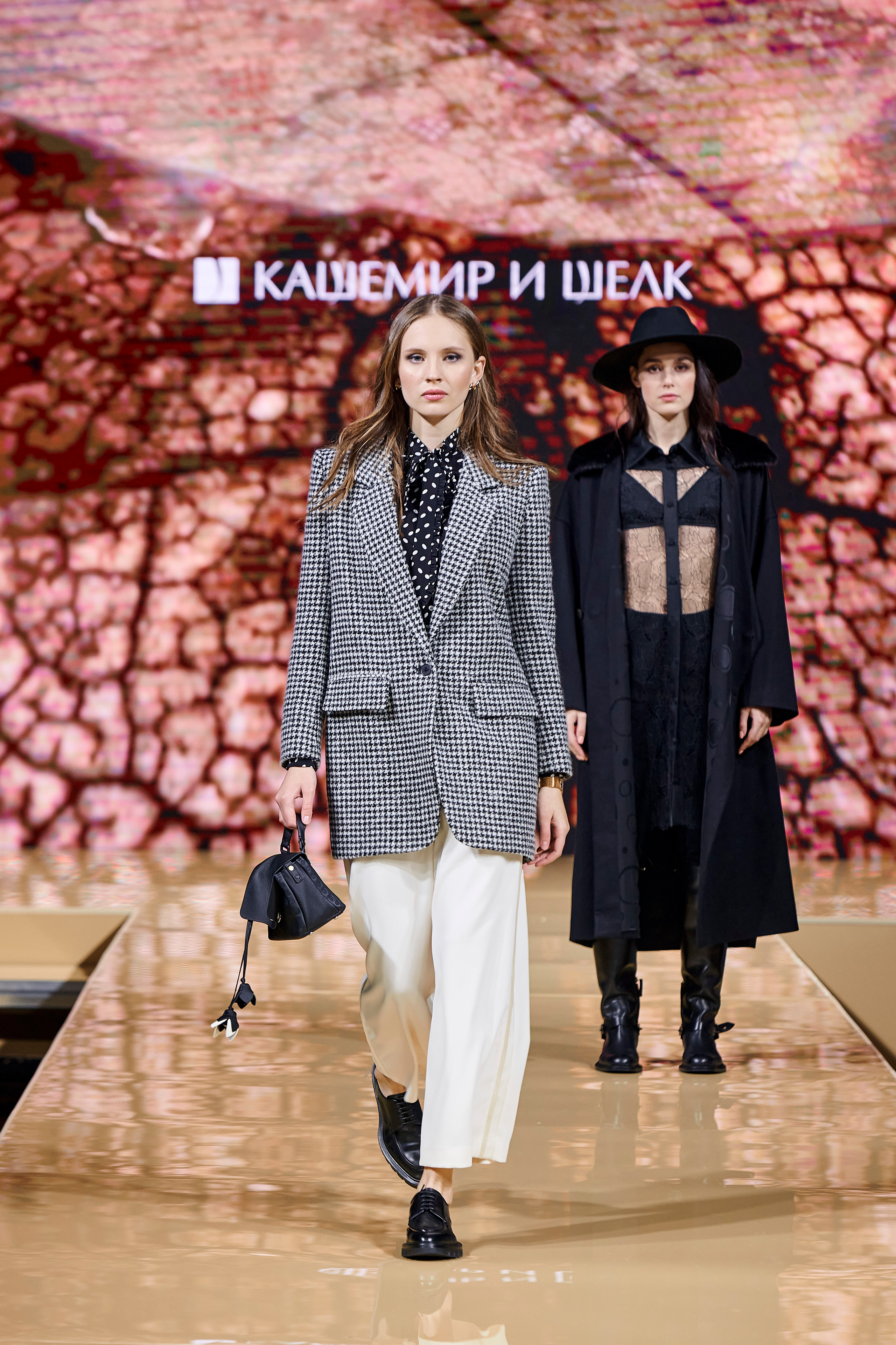 Модный показ «Кашемир и Шелк». Фотограф Постольник Дарья
