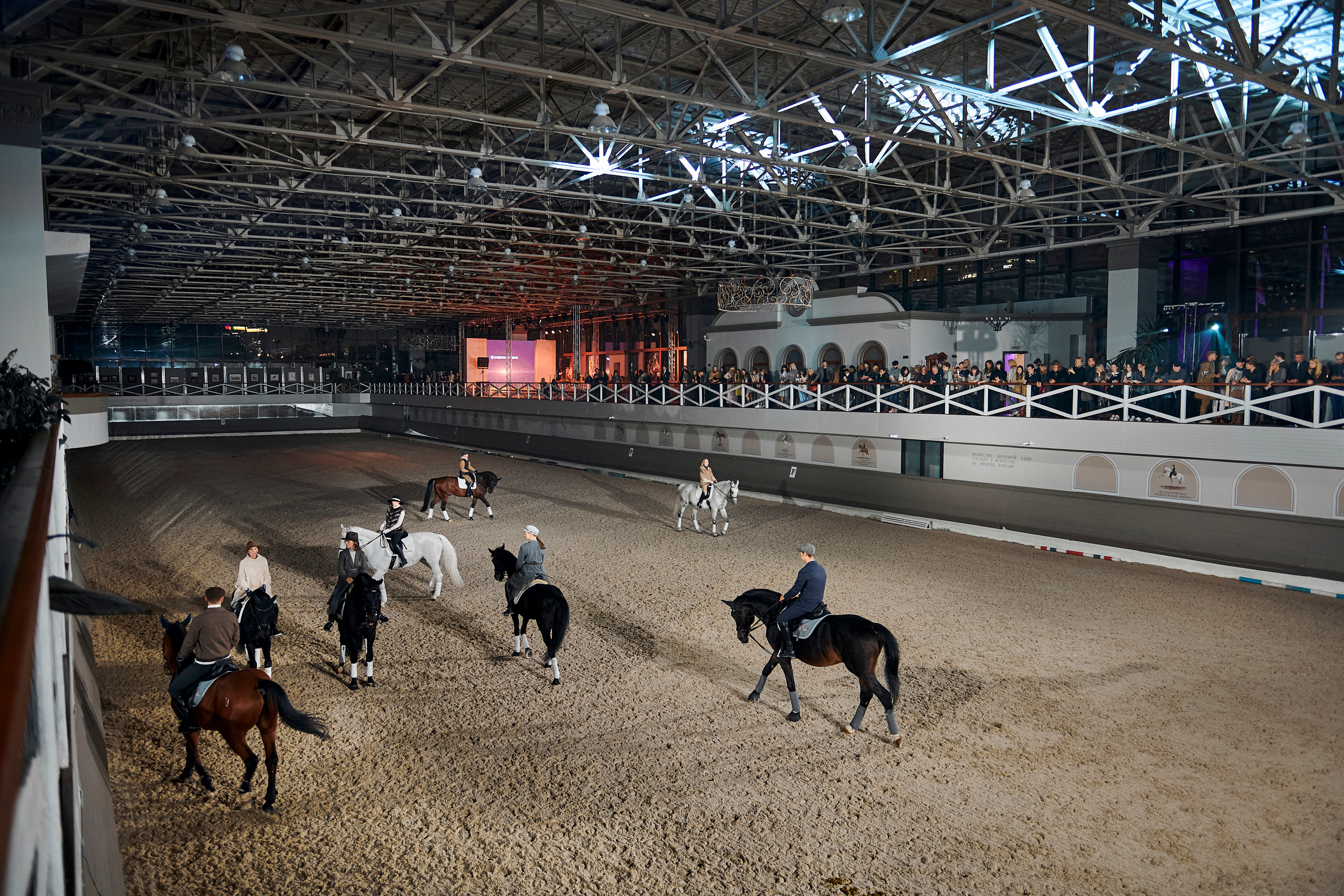 Модный показ «Кашемир и Шелк». Фотограф Постольник Дарья