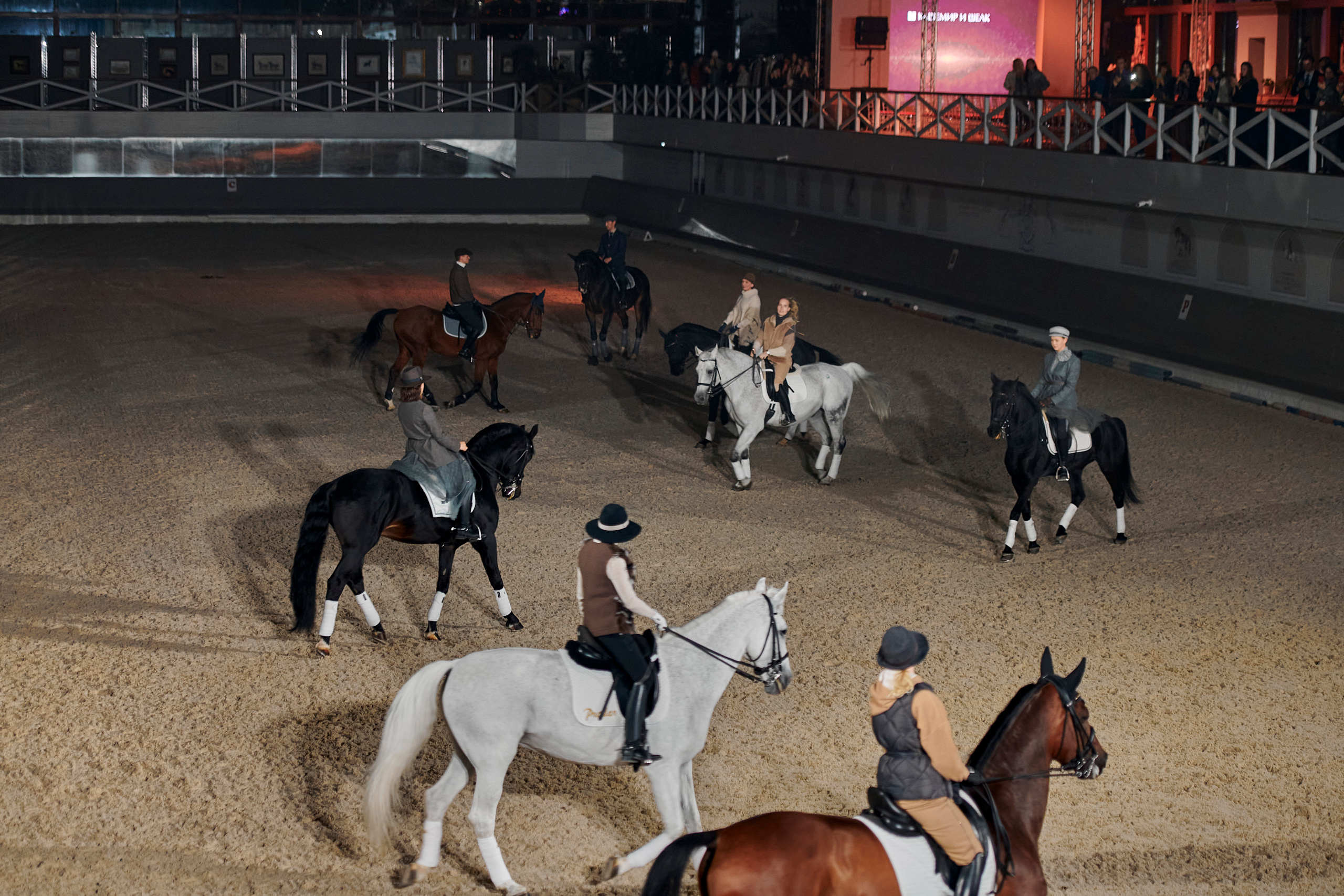 Модный показ «Кашемир и Шелк». Фотограф Постольник Дарья