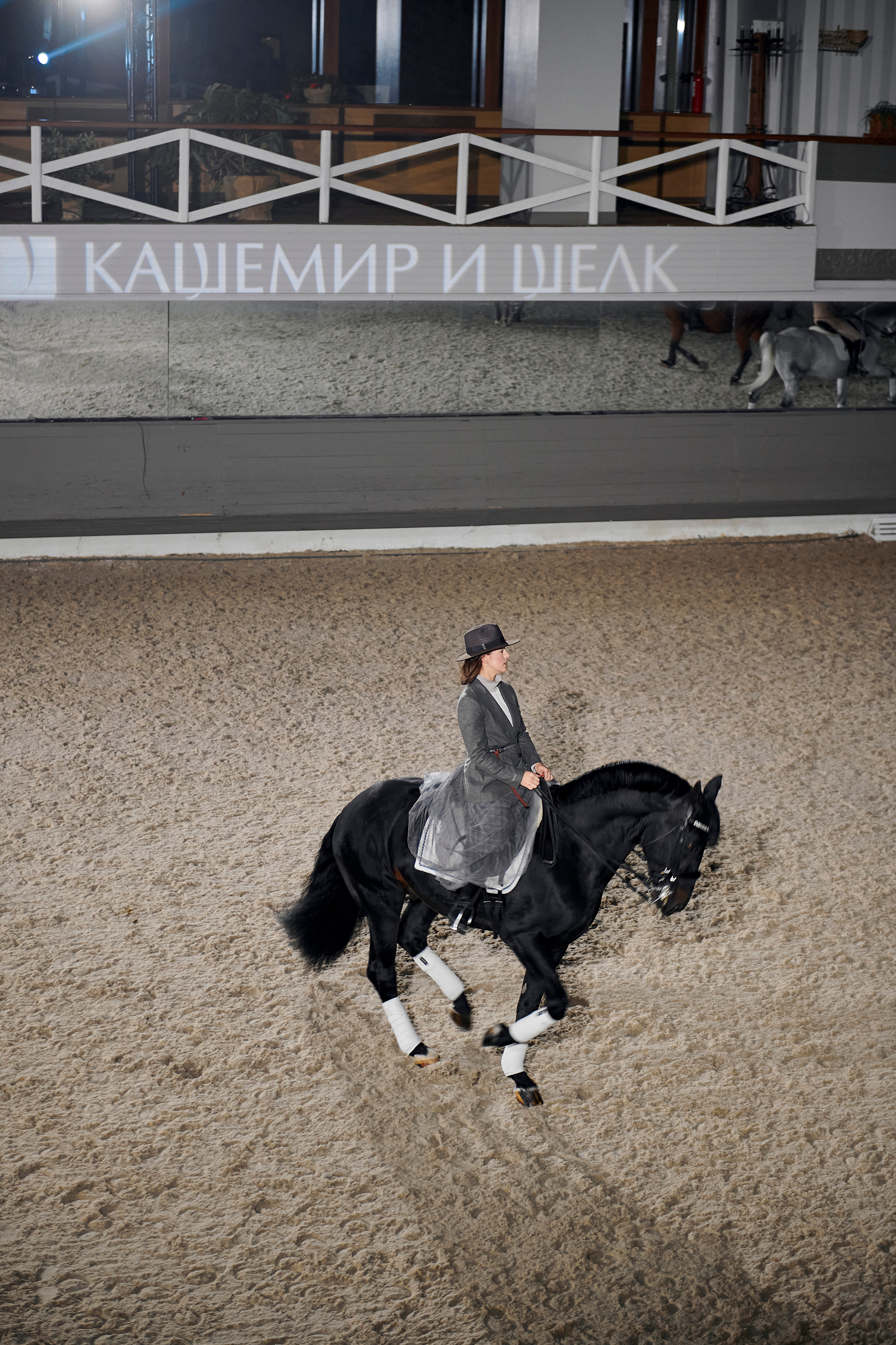 Модный показ «Кашемир и Шелк». Фотограф Постольник Дарья