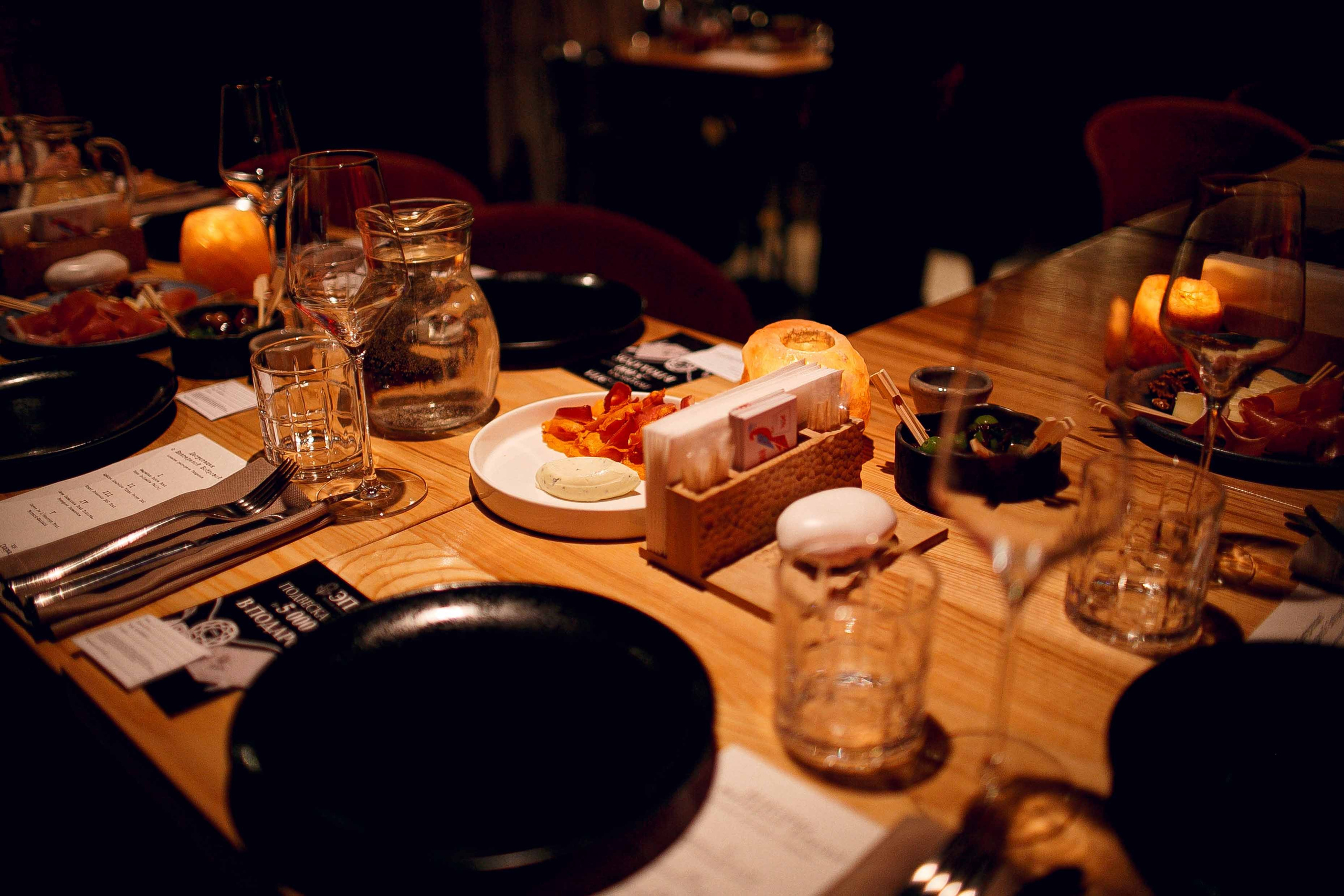 Винный вечер в «Сказке». Ваш репортажный фотограф Артемий Антонов