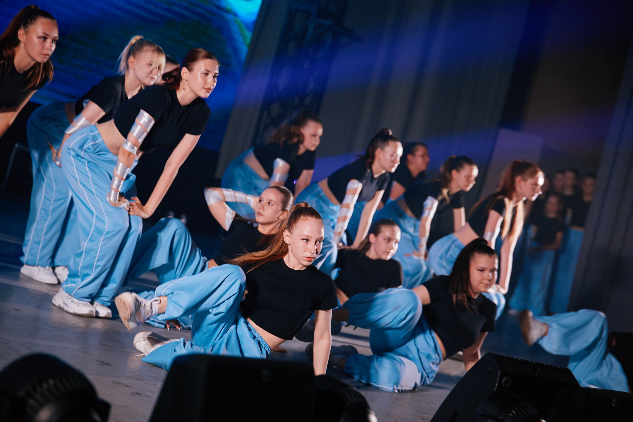 VIVA GLAM Отчетный концерт. Фотограф и видеограф в Кургане Леонид Корнильев