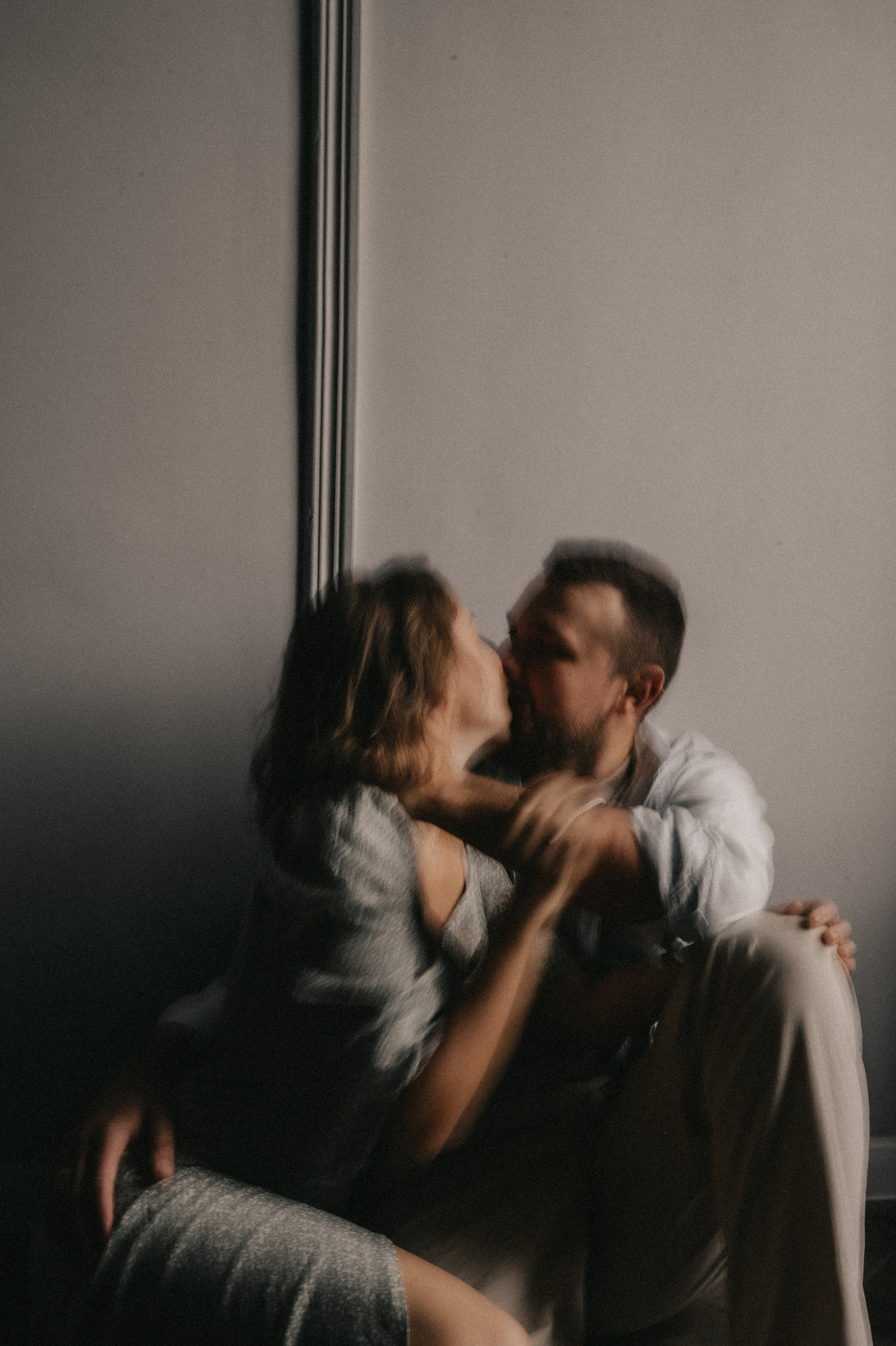 Лавстори в питерской студии. Семейный и свадебный lifestyle-фотограф в Москве Мария Петрова